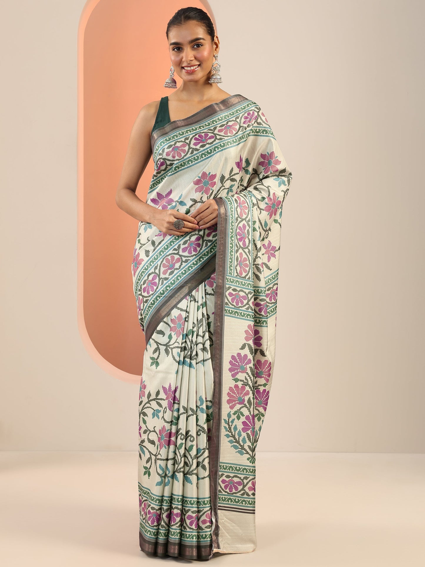 Green Printed Silk Saree With Unstitched Blouse Piece