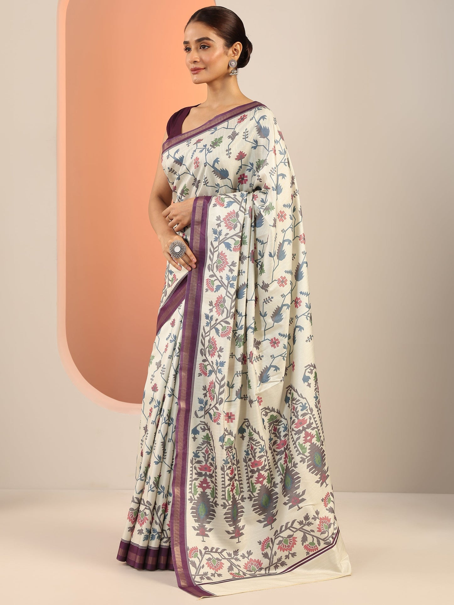 Cream Printed Silk Saree With Unstitched Blouse Piece