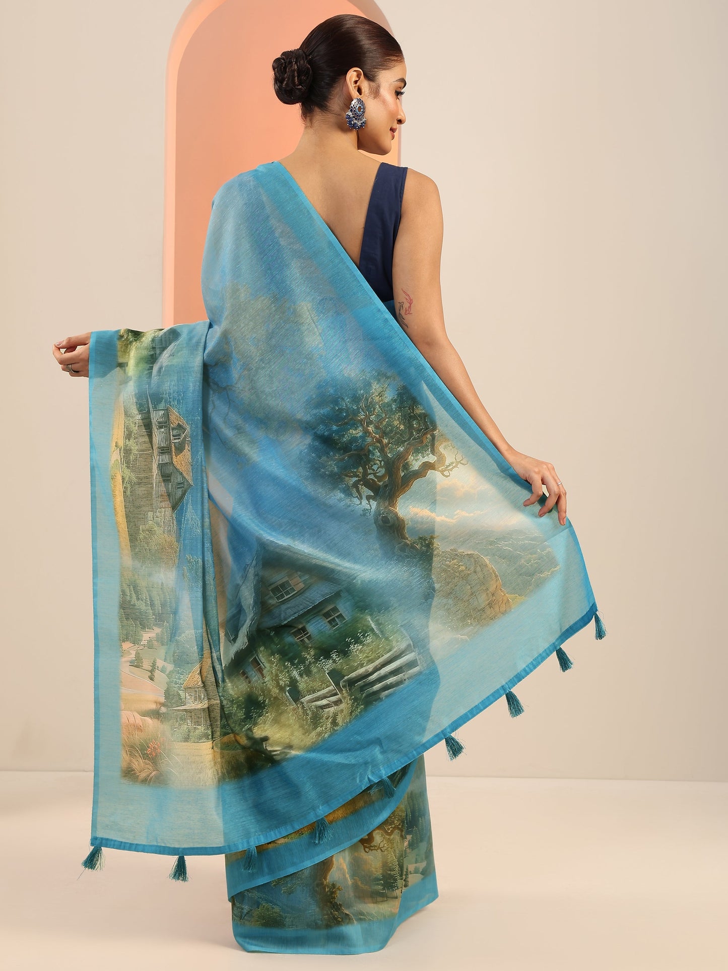 Blue Printed Silk Saree With Unstitched Blouse Piece