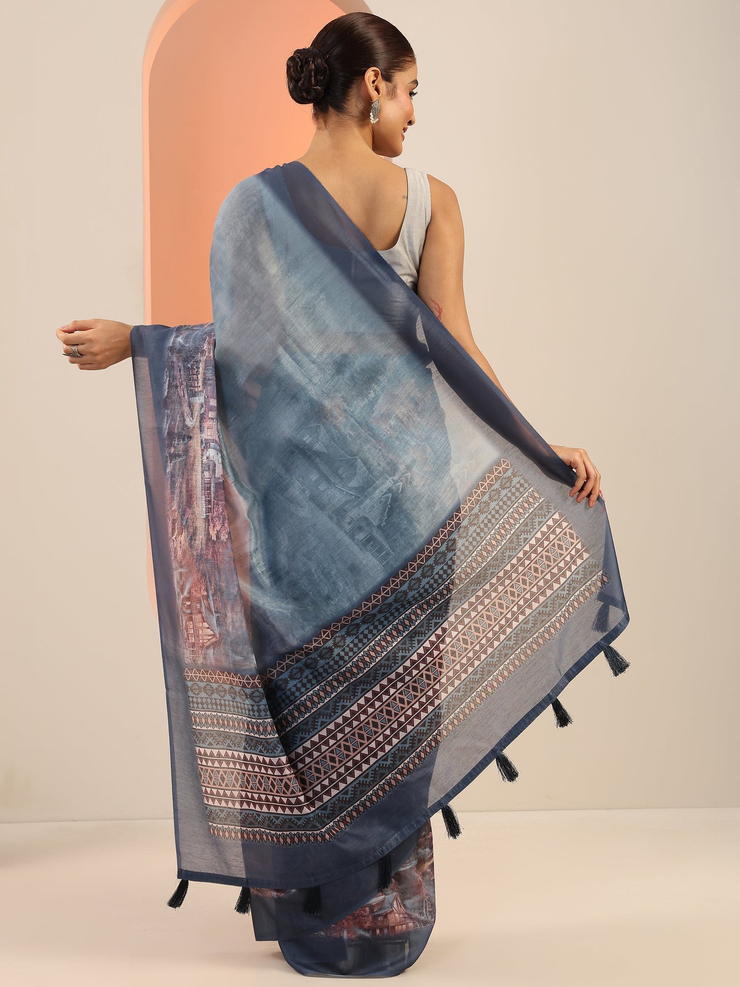 Blue Printed Silk Saree With Unstitched Blouse Piece
