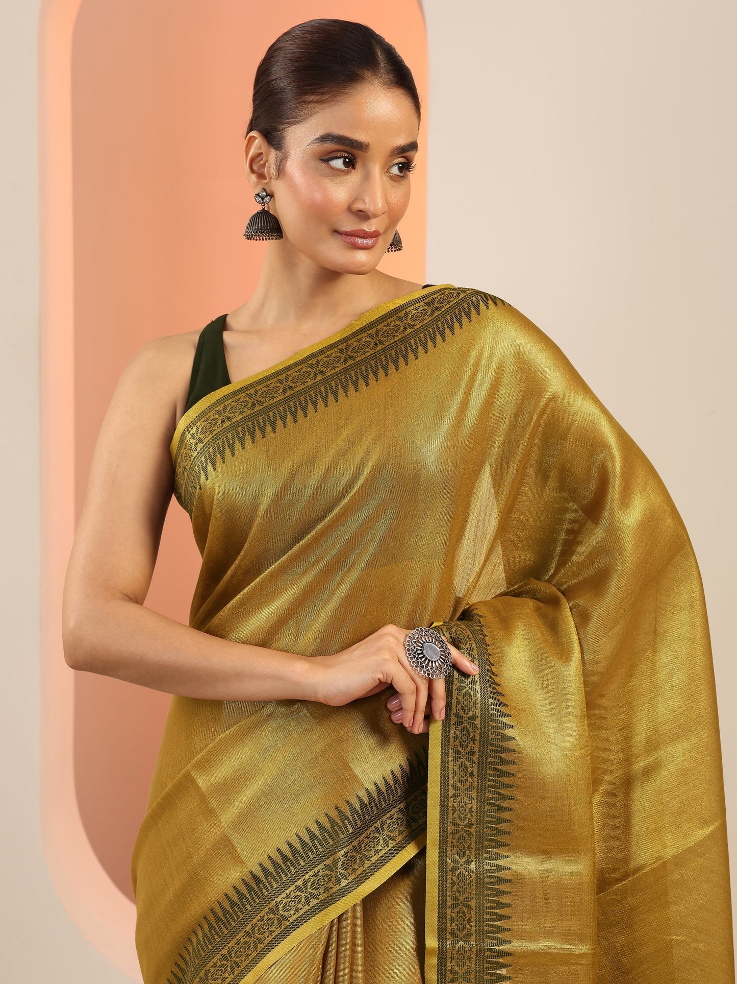 Gold Solid Silk Saree With Unstitched Blouse Piece