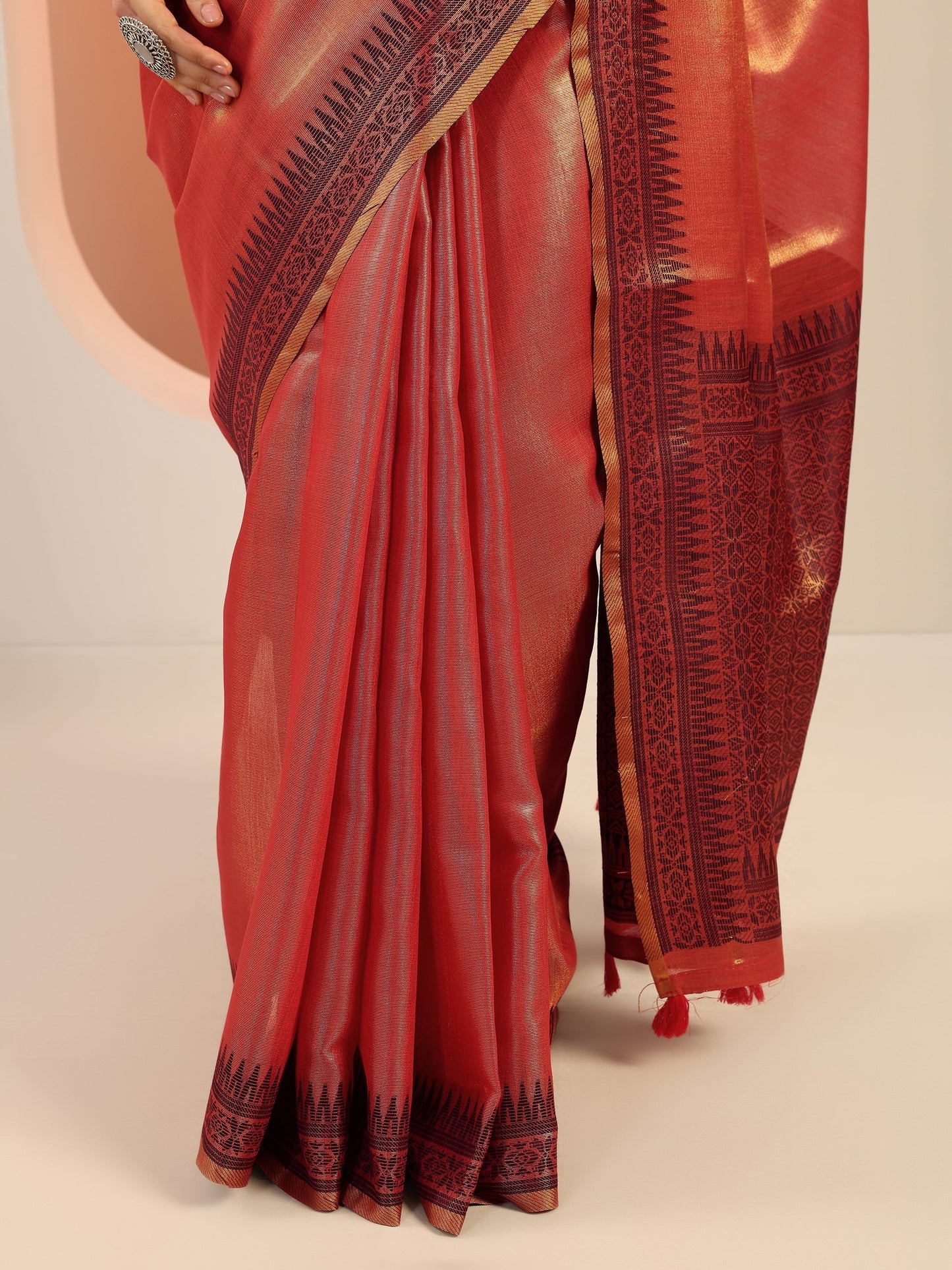 Rust Solid Silk Saree With Unstitched Blouse Piece