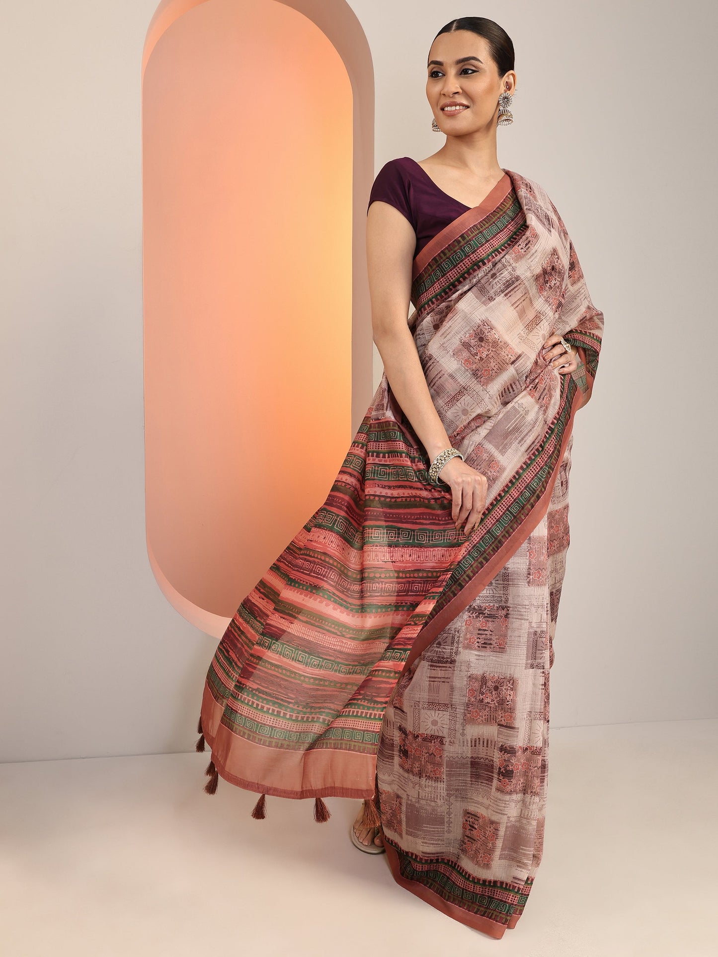 Rust Printed Silk Blend Saree With Unstitched Blouse Piece