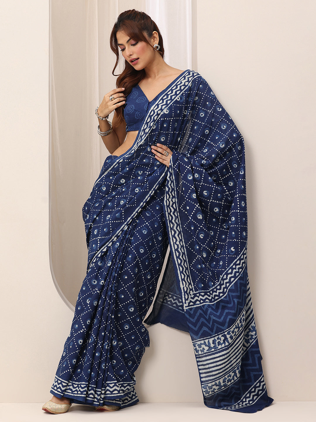 Indigo Printed Cotton Saree With Unstitched Blouse Piece