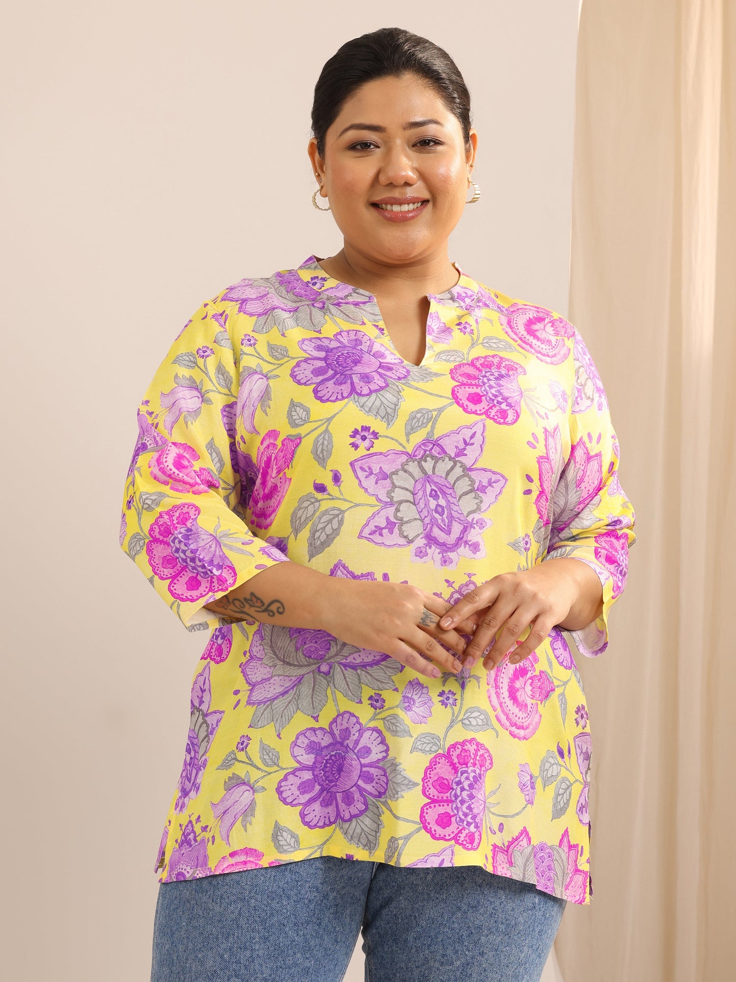Plus Size Yellow Printed Muslin Straight Tunic