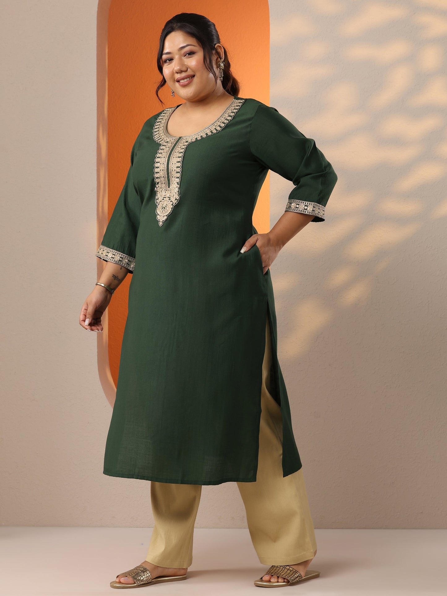 Plus Size Green Embroidered Silk Blend Straight Kurta
