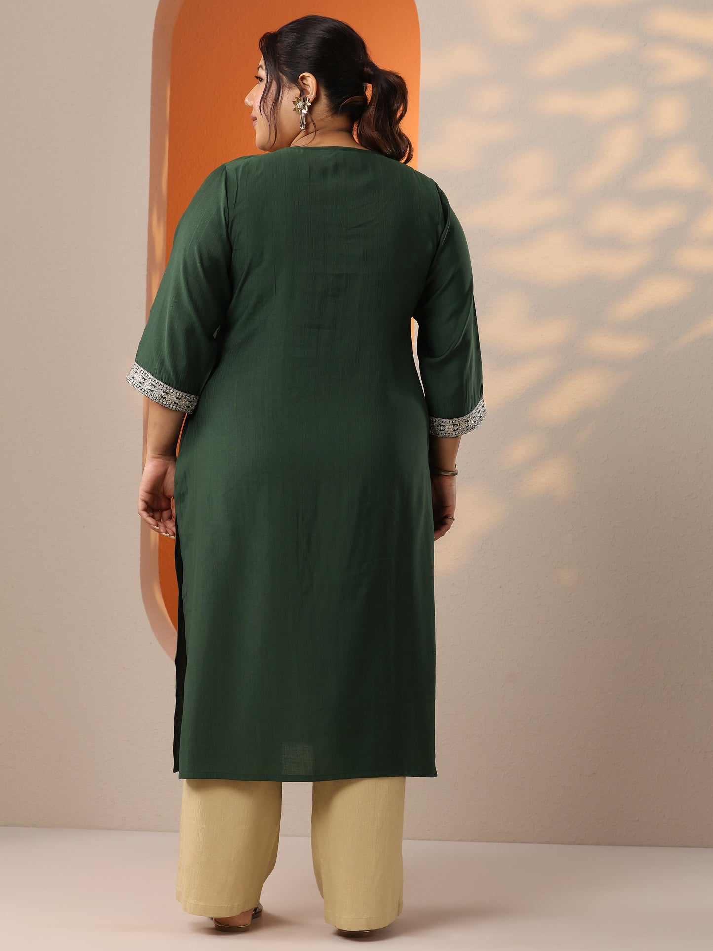 Plus Size Green Embroidered Silk Blend Straight Kurta