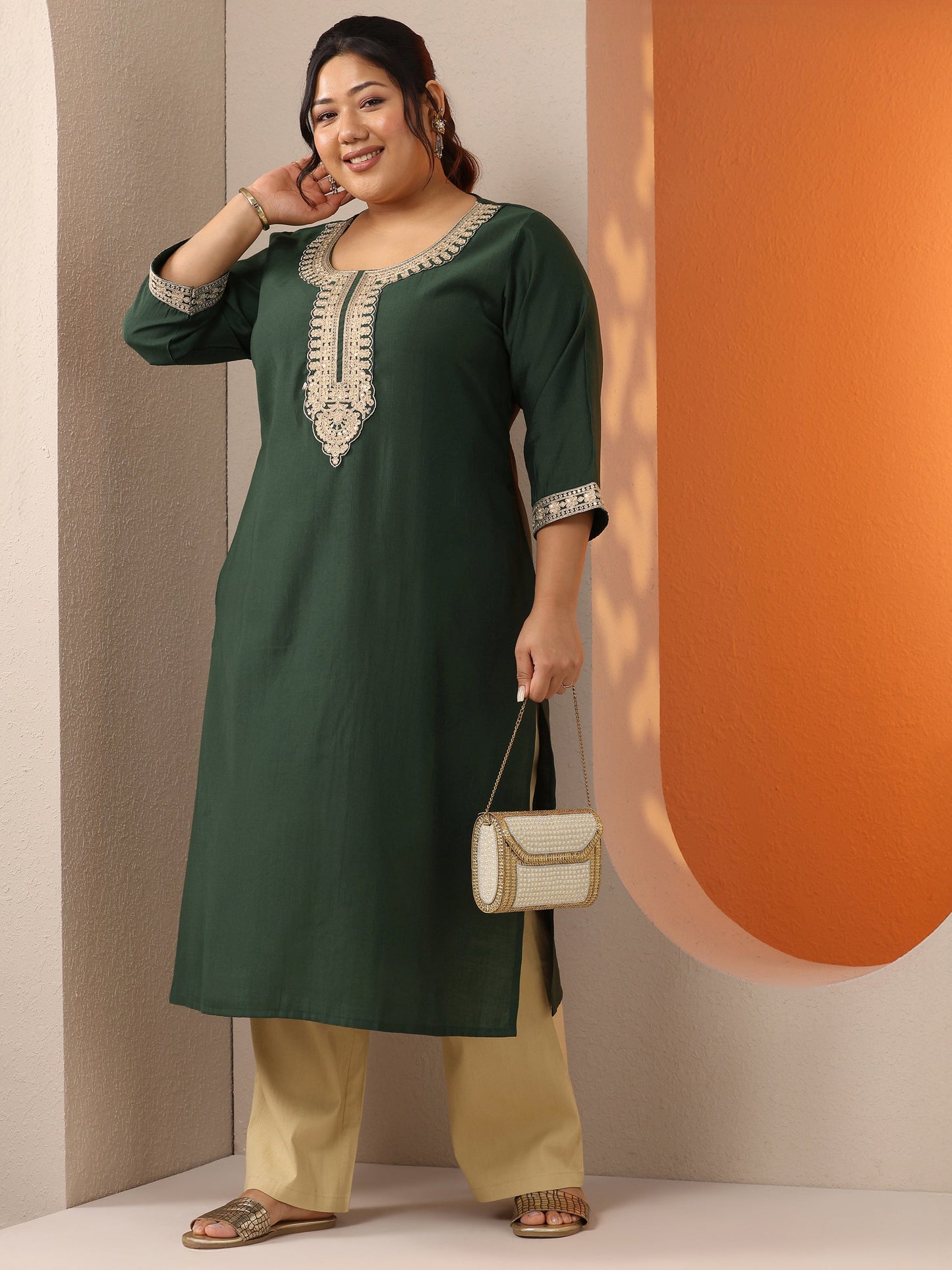 Plus Size Green Embroidered Silk Blend Straight Kurta