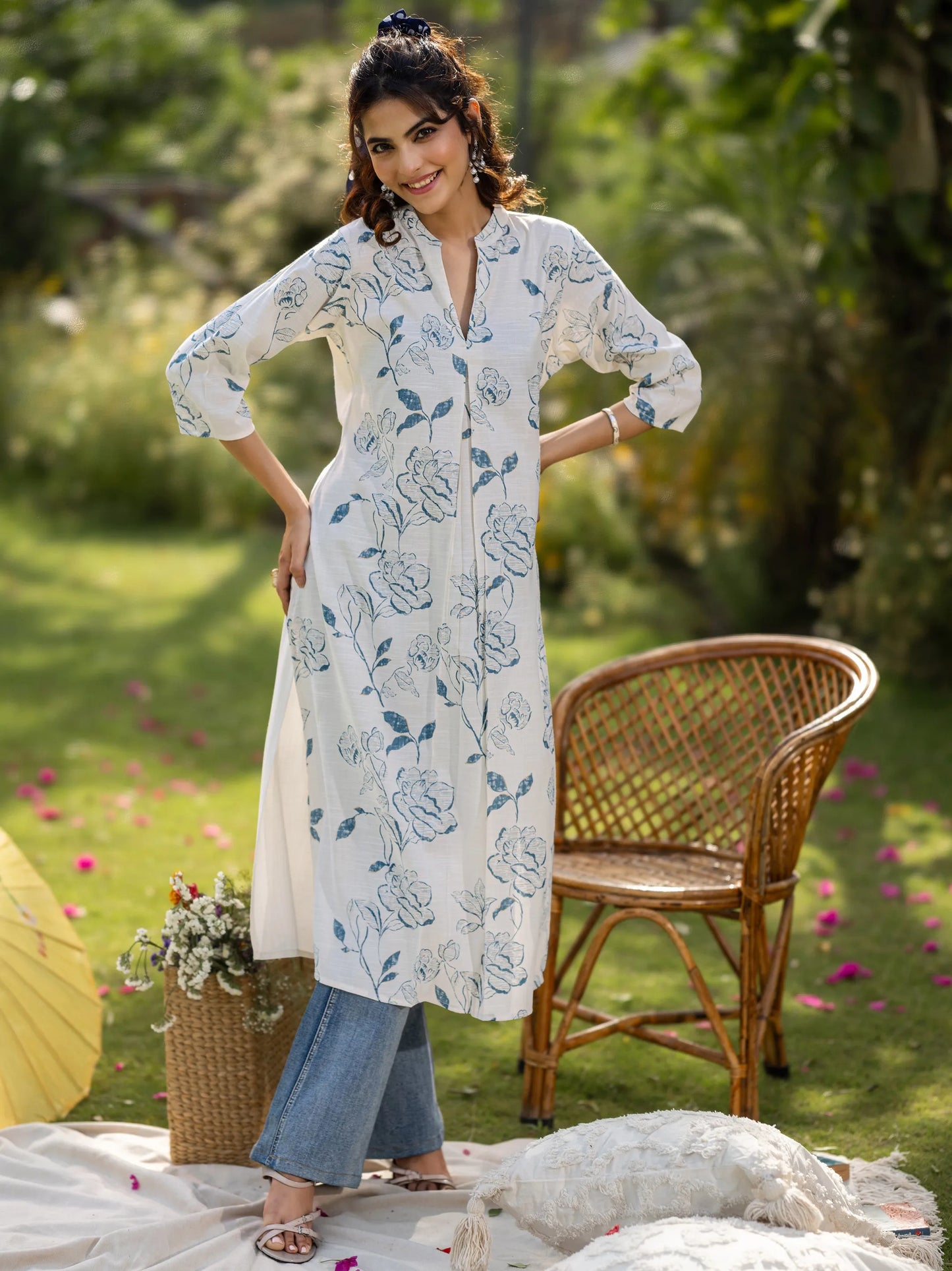 Blue Printed Cotton Blend Straight Kurta