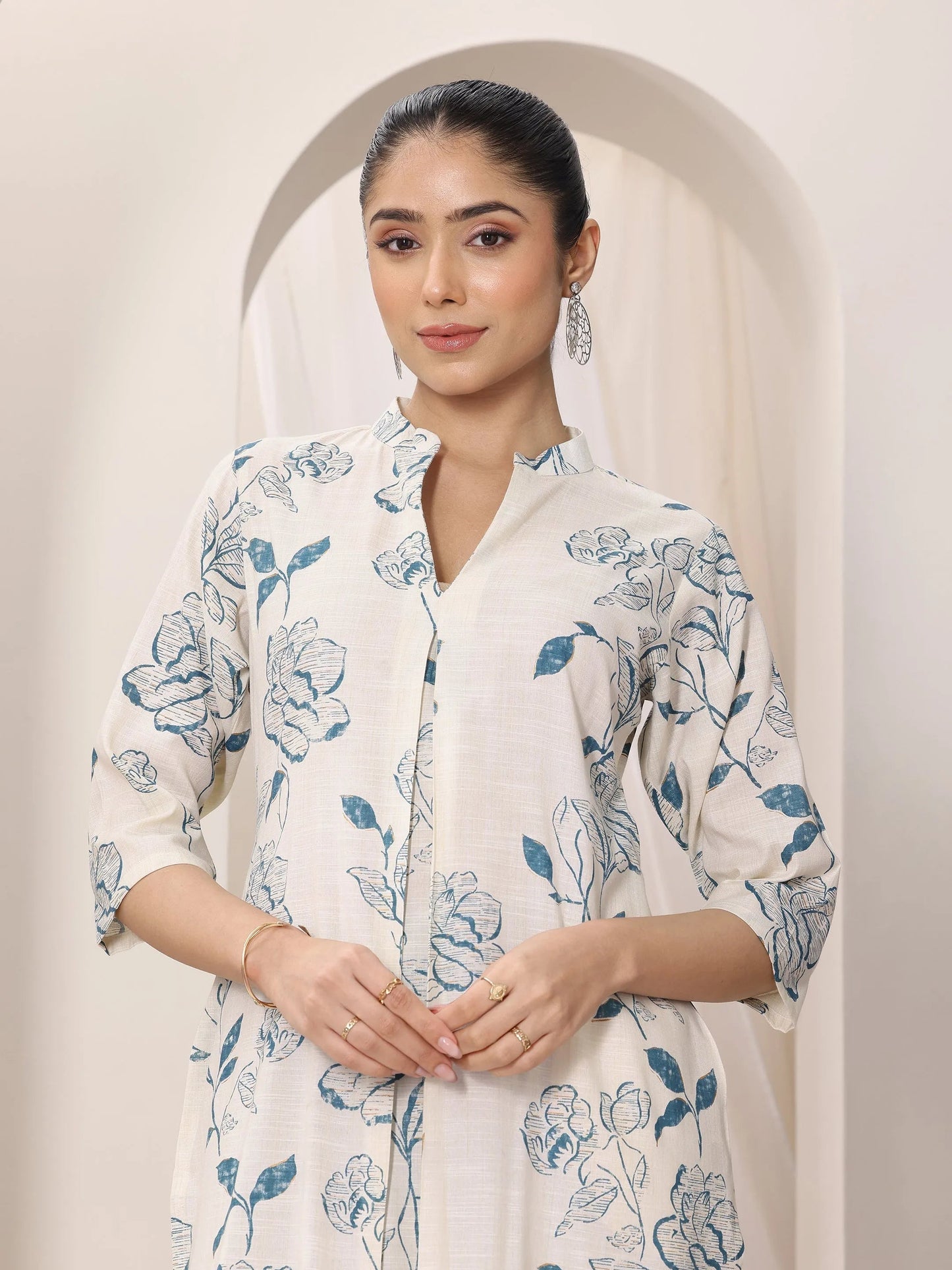 Blue Printed Cotton Blend Straight Kurta