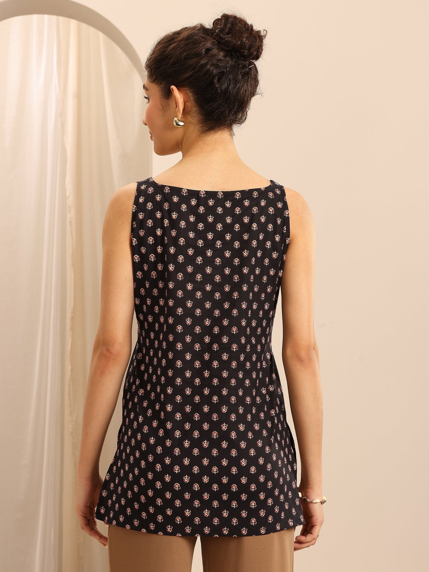 Black Printed Cotton Blend Straight Short Kurti