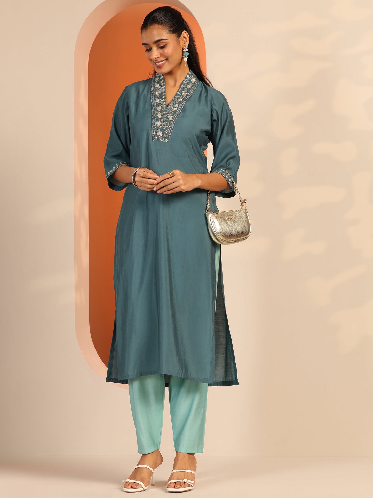 Blue Embellished Silk Blend Straight Kurta