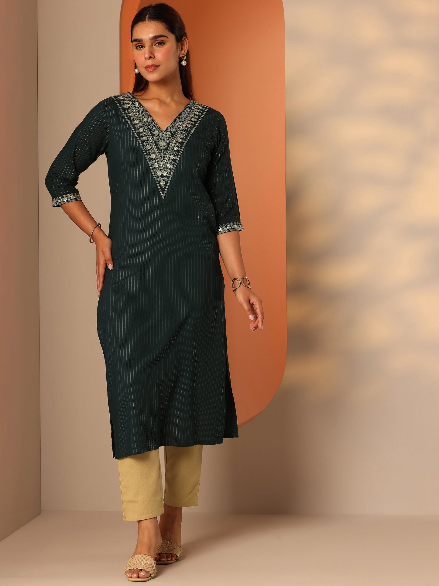 Green Embellished Rayon Straight Kurta