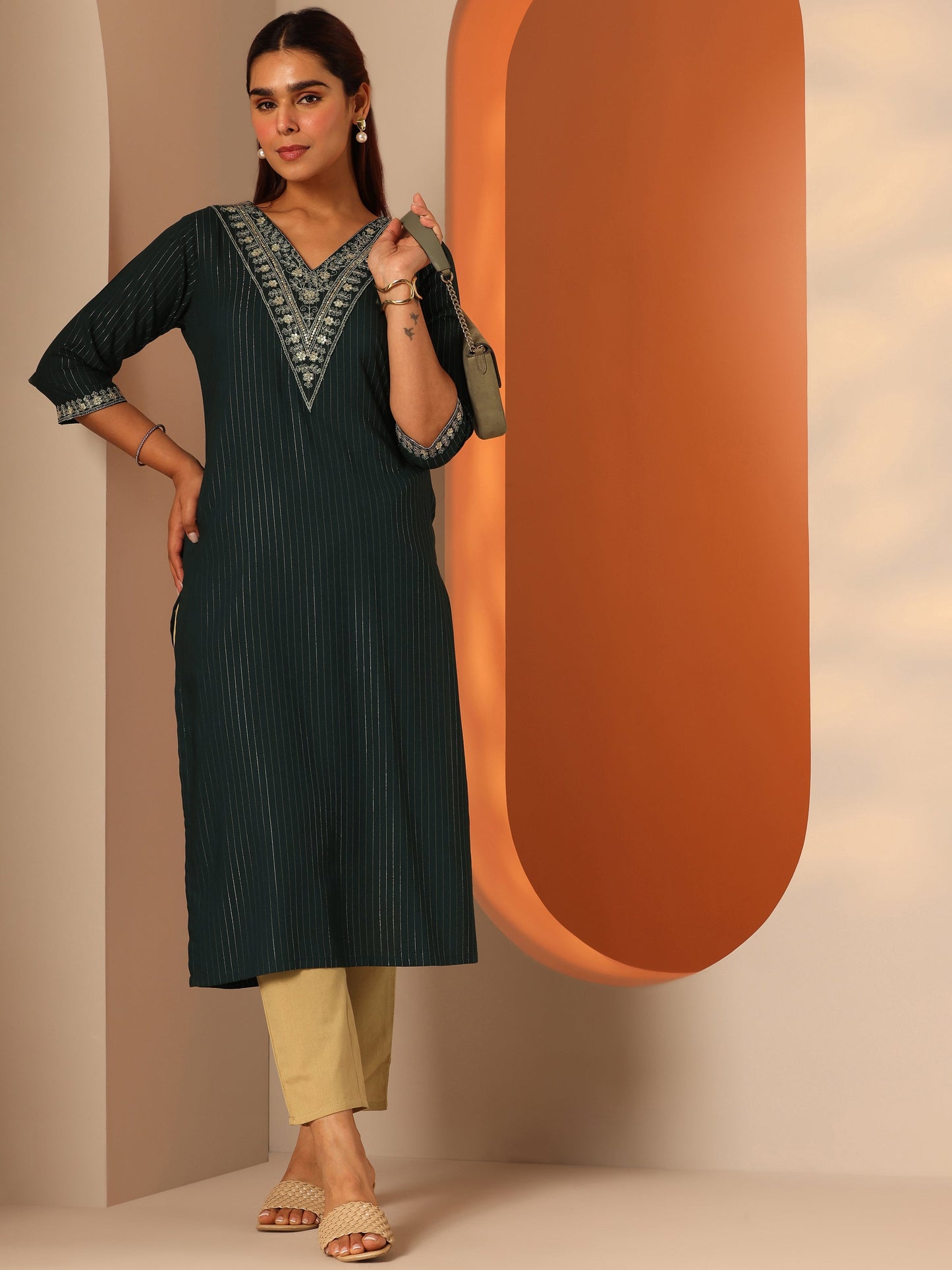 Green Embellished Rayon Straight Kurta