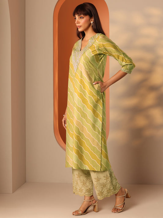 Green Printed Silk Blend Straight Kurta