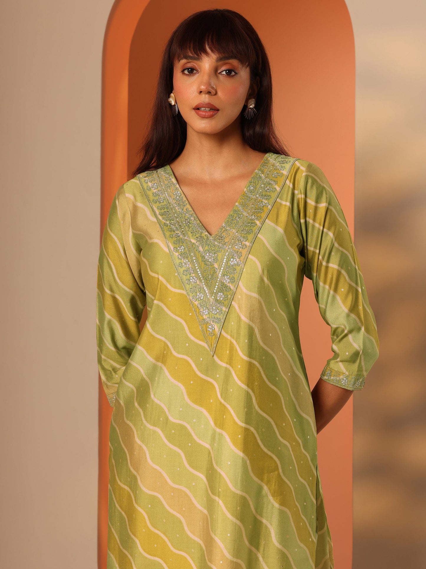 Green Printed Silk Blend Straight Kurta