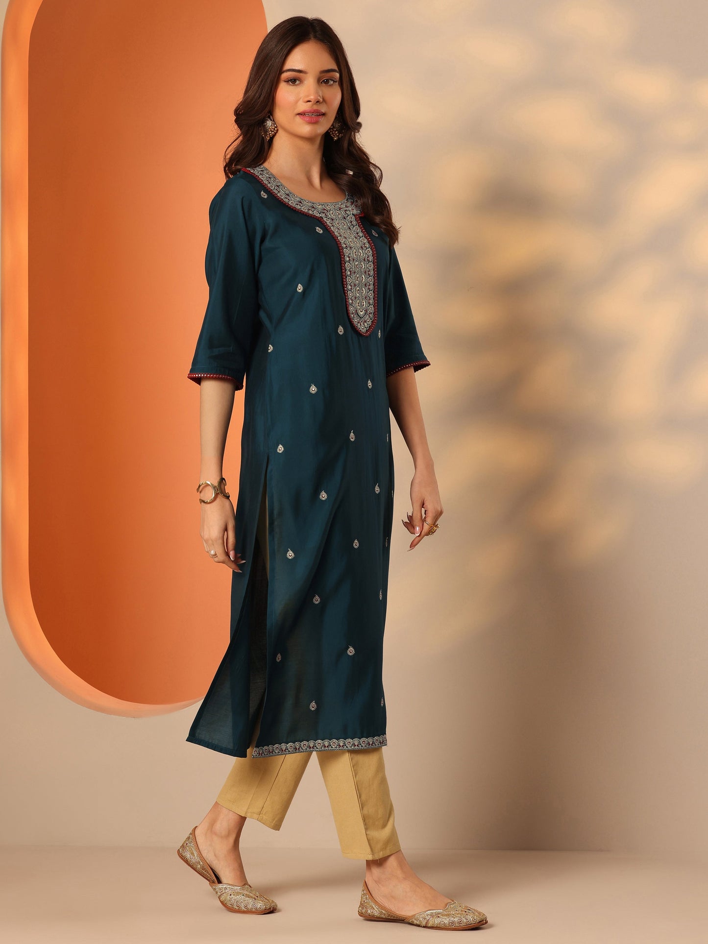 Teal Embroidered Silk Blend Straight Kurta