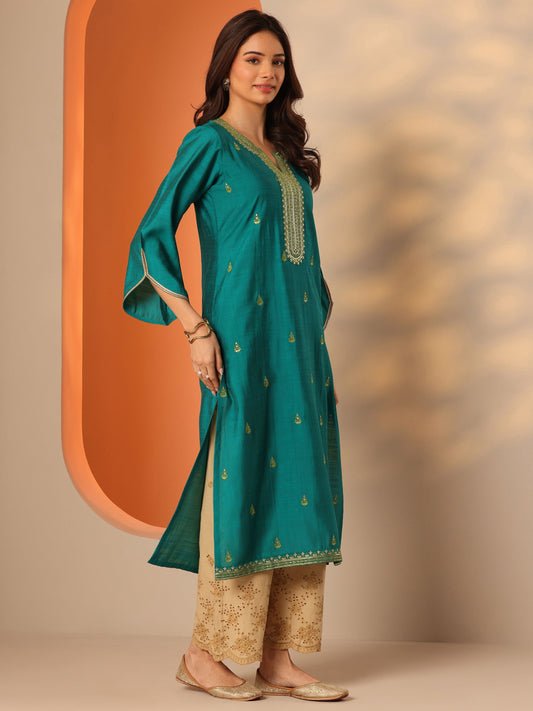 Green Embroidered Silk Blend Straight Kurta