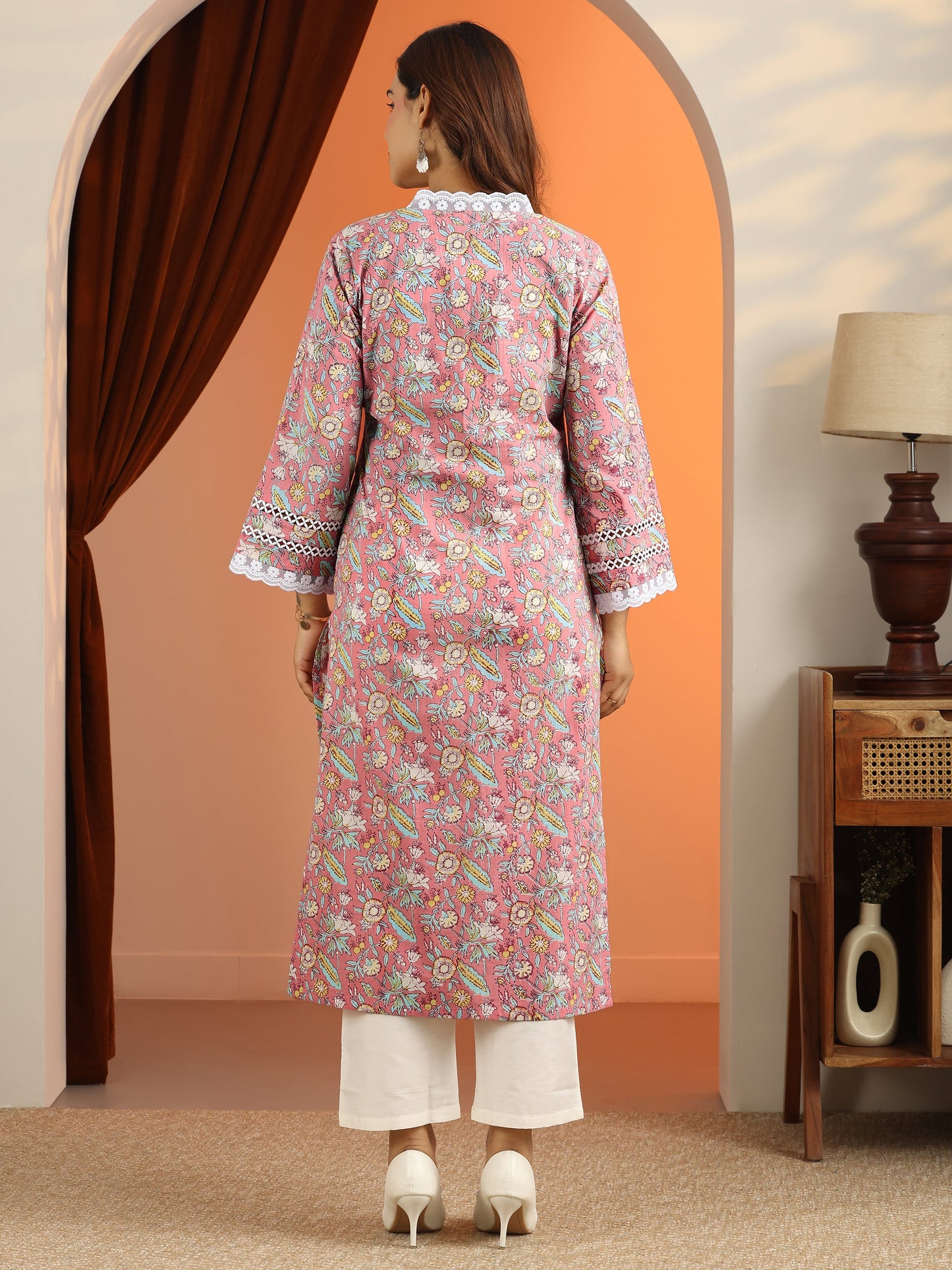 Pink Printed Cotton Straight Kurta