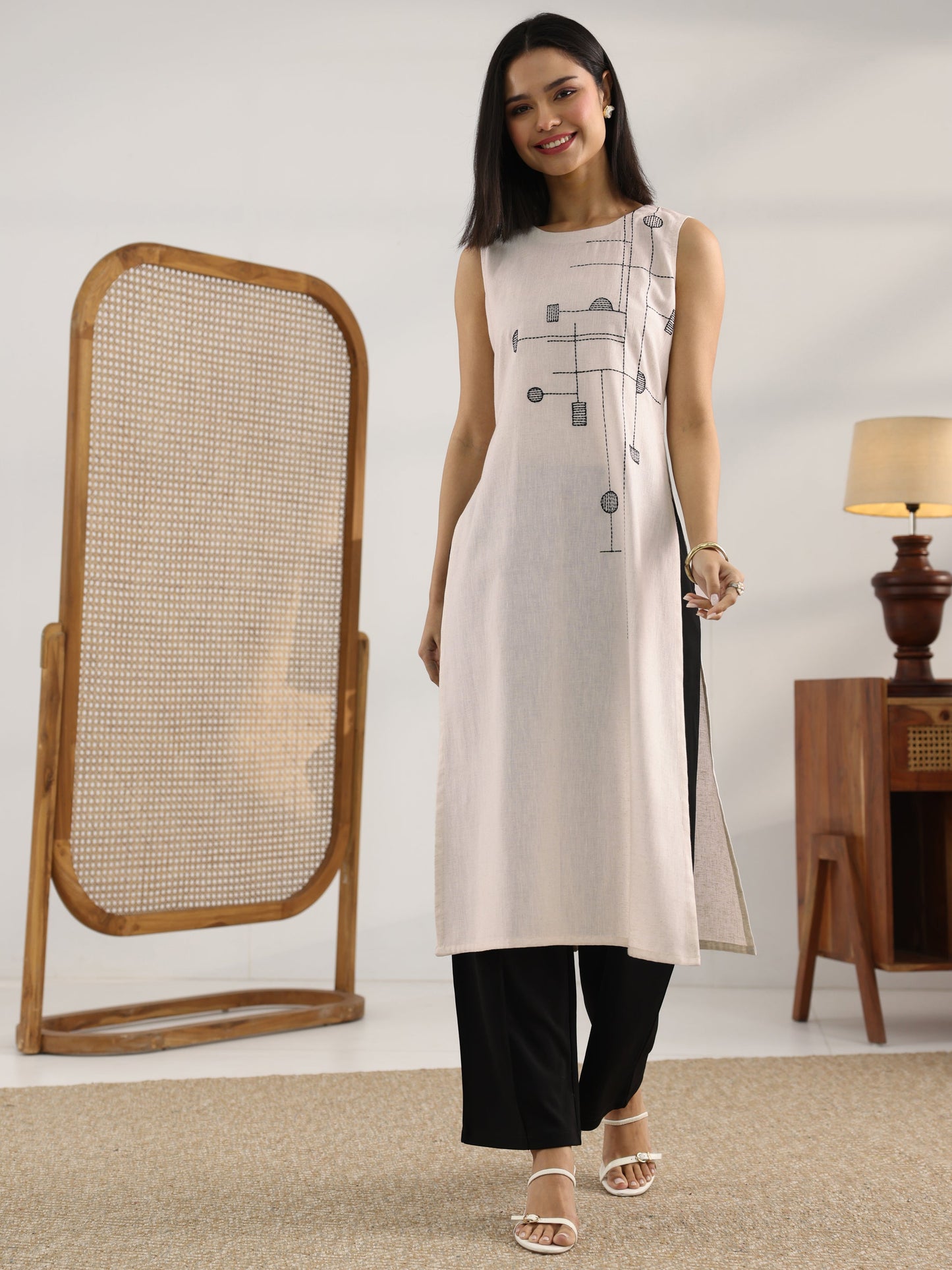 Off White Embroidered Cotton Straight Kurta