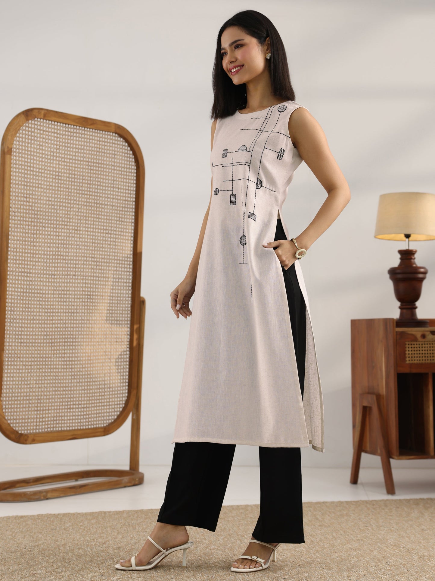 Off White Embroidered Cotton Straight Kurta