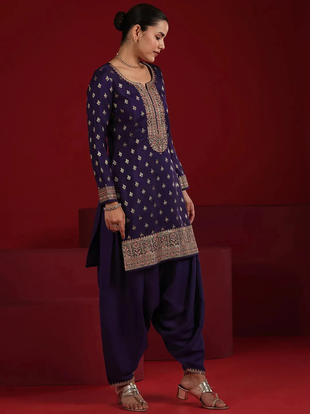 Libas Art Purple Embroidered Silk Blend Straight Suit Set With Dupatta