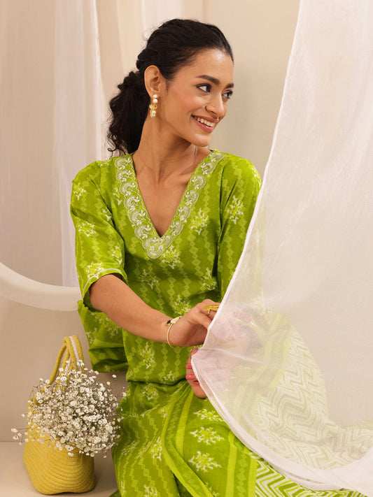 Green Printed Cotton Straight Suit Sets With Dupatta