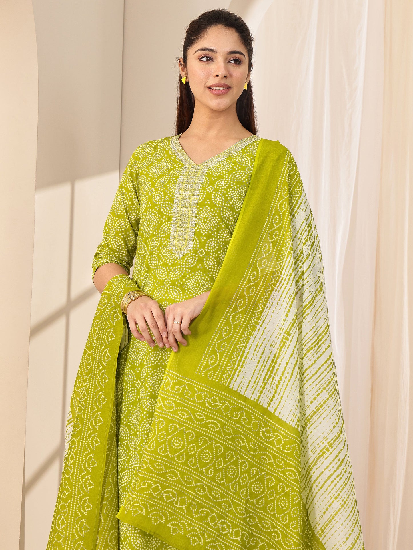 Green Printed Cotton Blend Straight Suit Sets With Dupatta