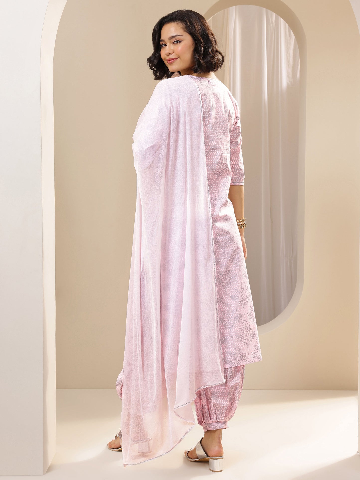 Pink Printed Cotton Straight Suit Sets With Dupatta
