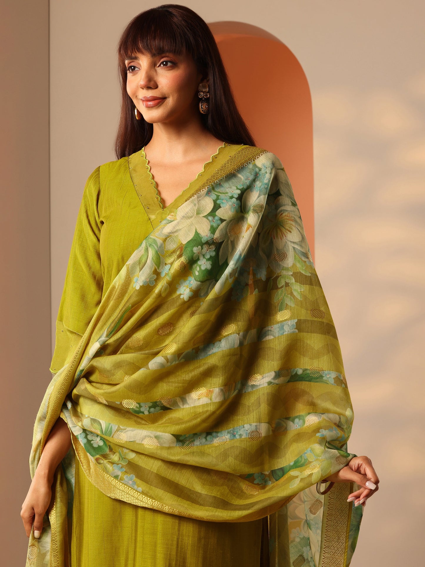 Green Woven Design Silk Blend Straight Suit Set With Dupatta