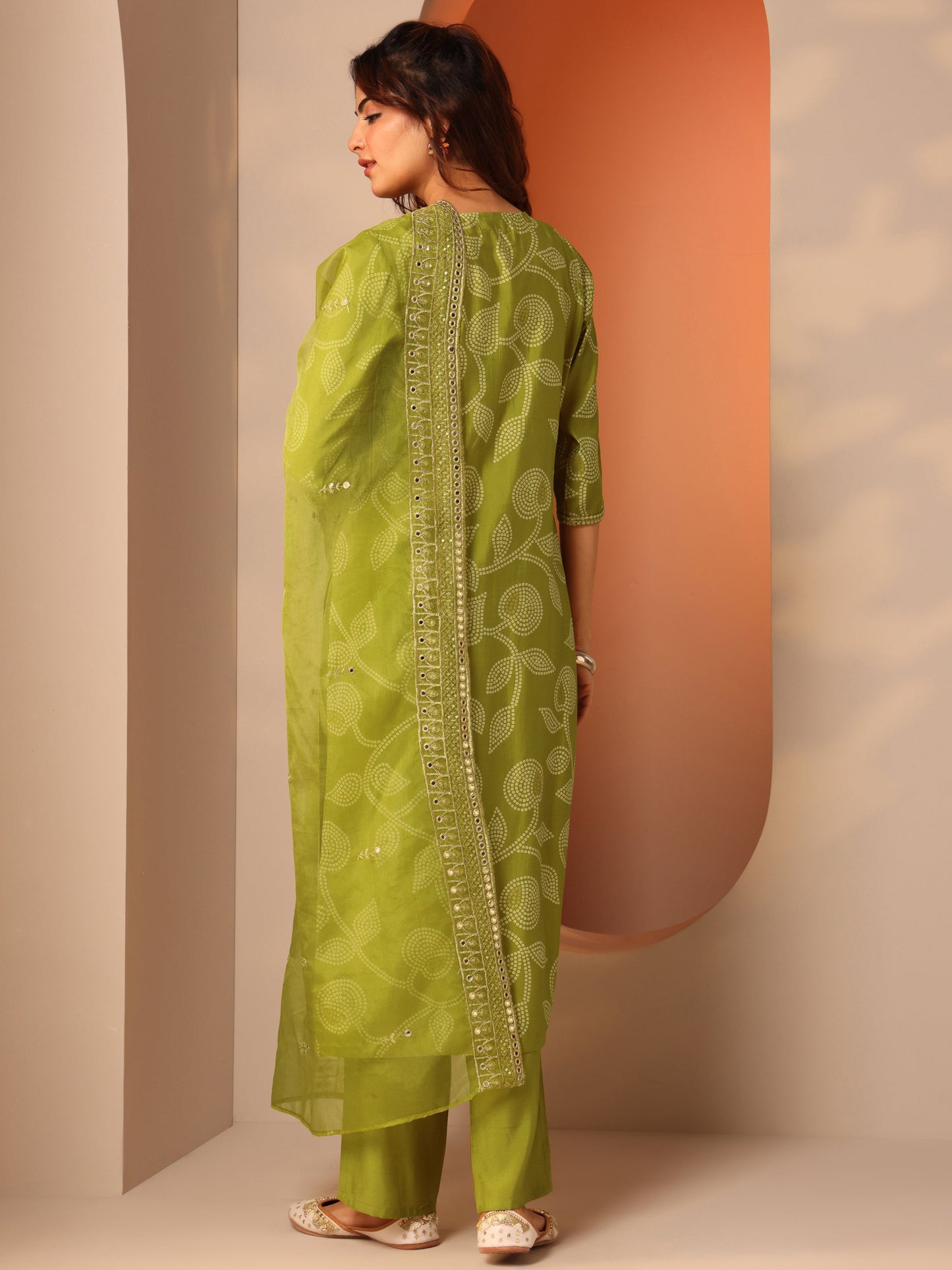 Green Printed Silk Blend Straight Suit Set With Dupatta