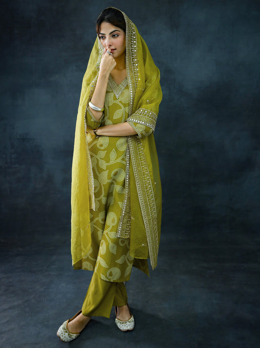 Green Printed Silk Blend Straight Suit Set With Dupatta