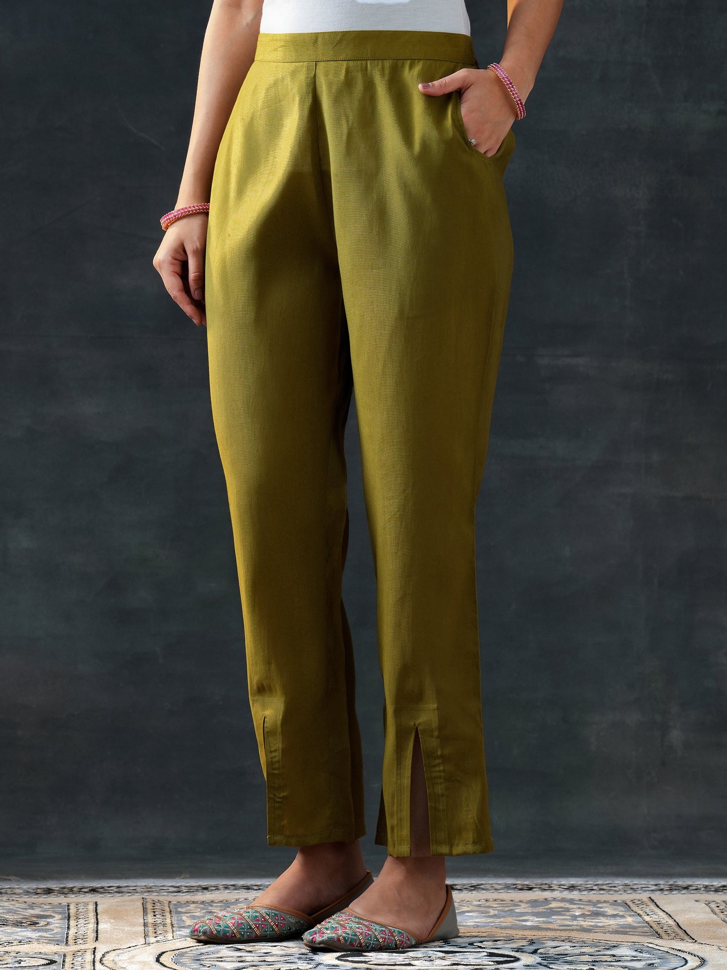 Green Printed Silk Blend Straight Suit Set With Dupatta