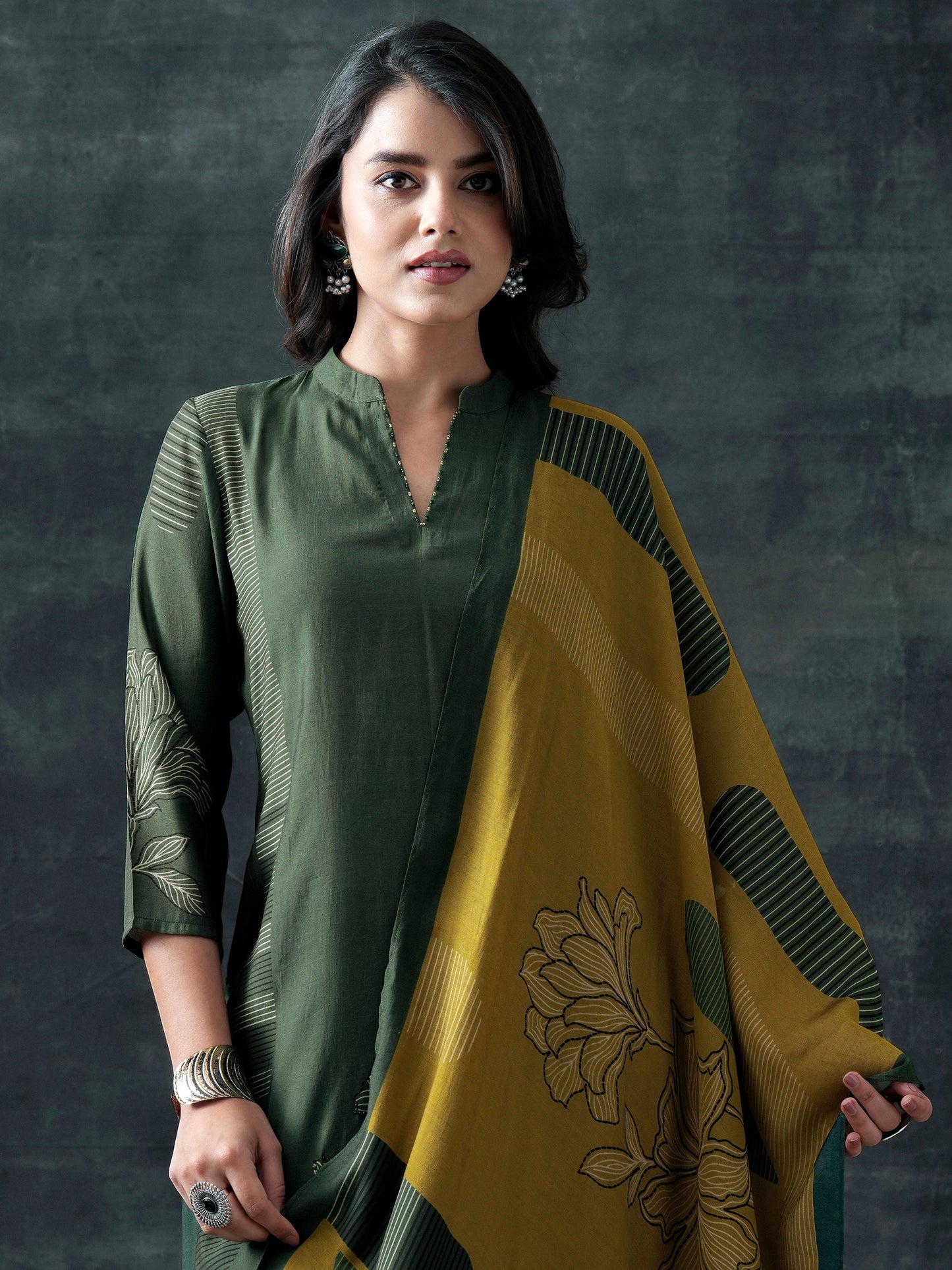 Green Printed Silk Blend Straight Suit Set With Dupatta
