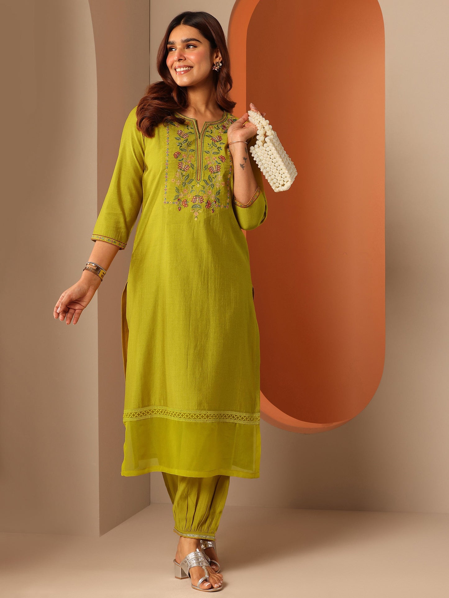 Green Embroidered Silk Blend Straight Kurta Set
