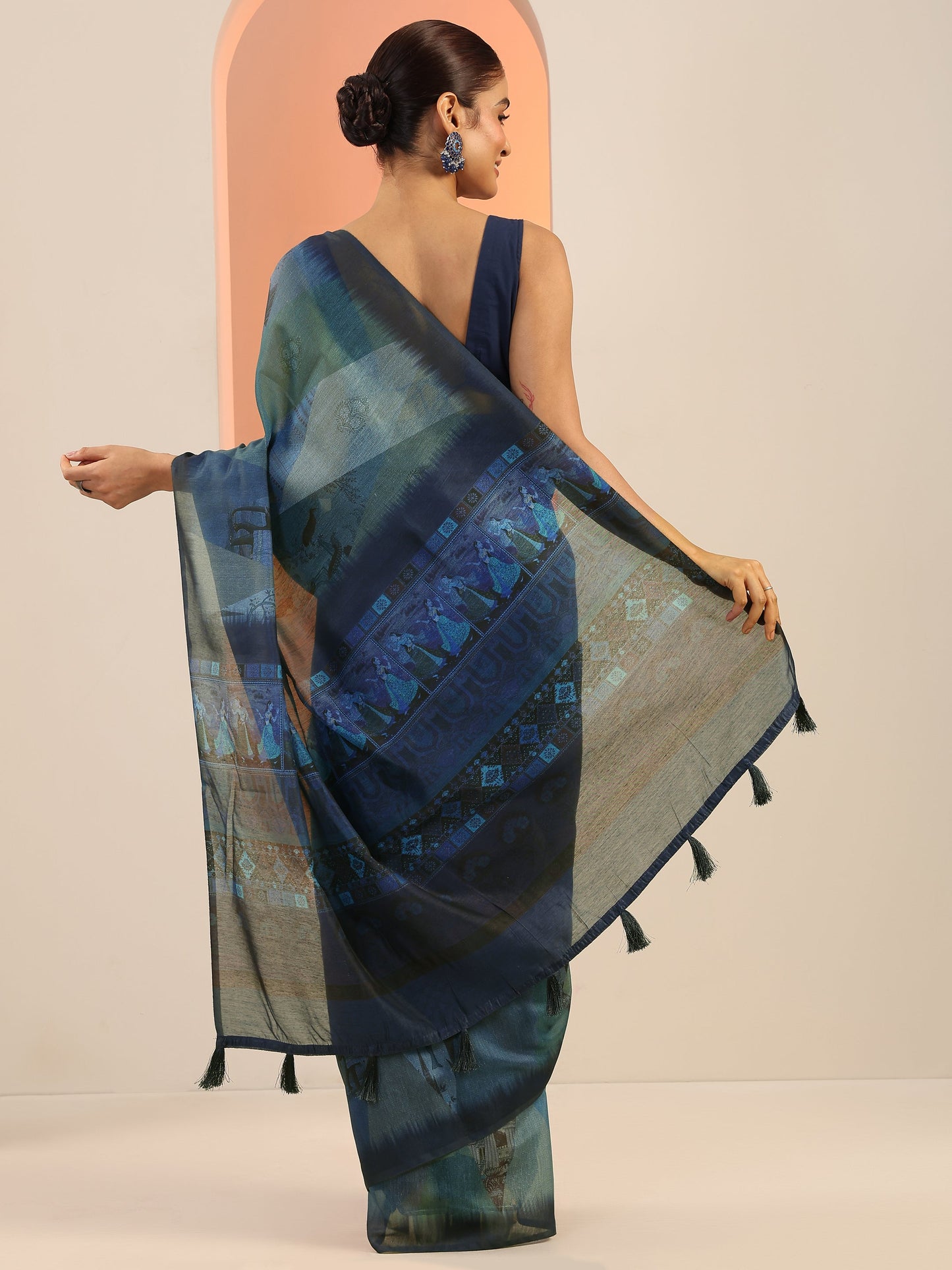 Blue Printed Silk Saree With Unstitched Blouse Piece