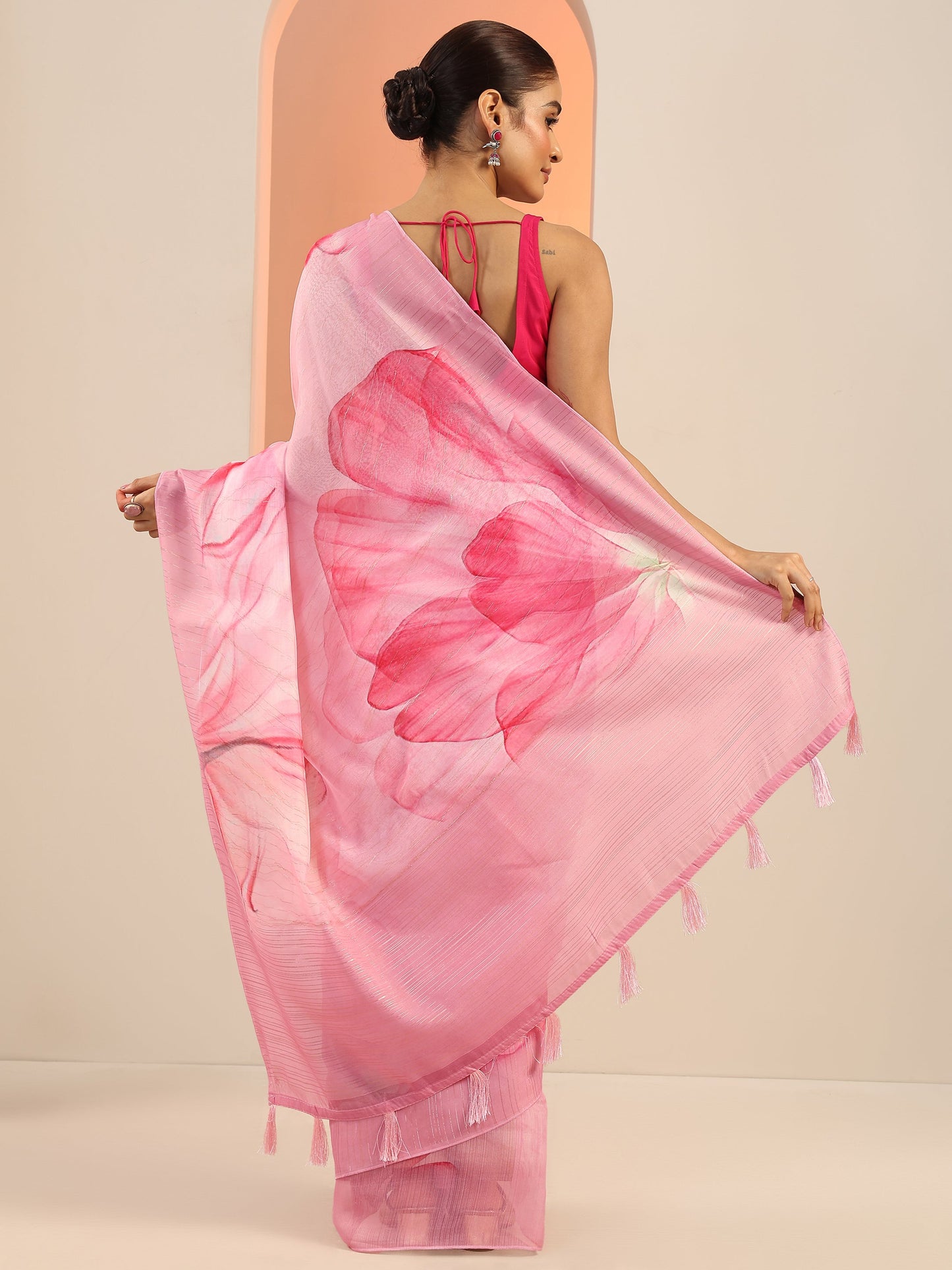 Pink Printed Silk Saree With Unstitched Blouse Piece