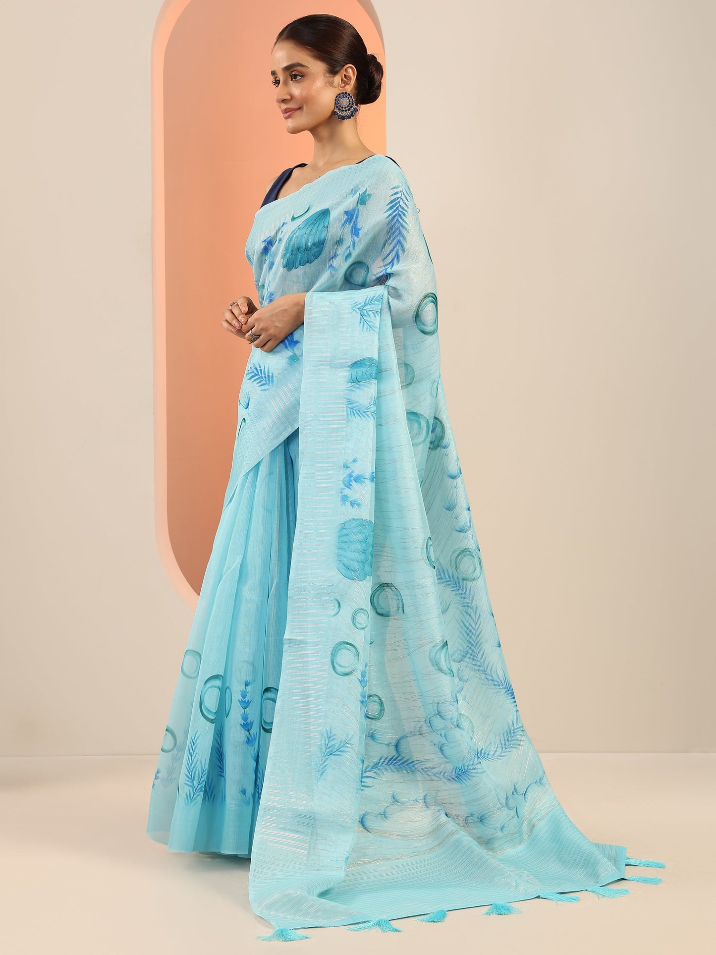 Blue Printed Organza Saree With Unstitched Blouse Piece