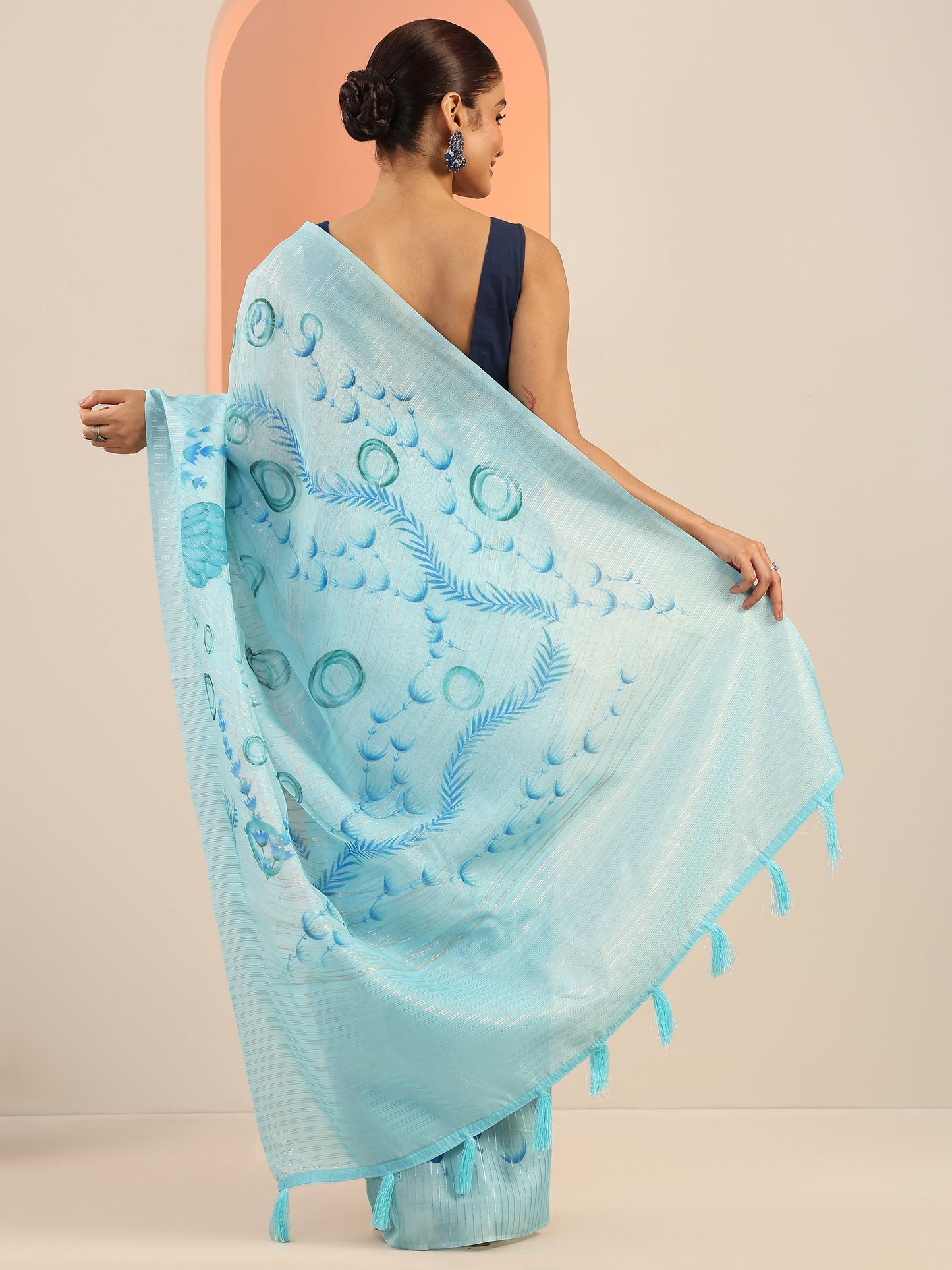 Blue Printed Organza Saree With Unstitched Blouse Piece