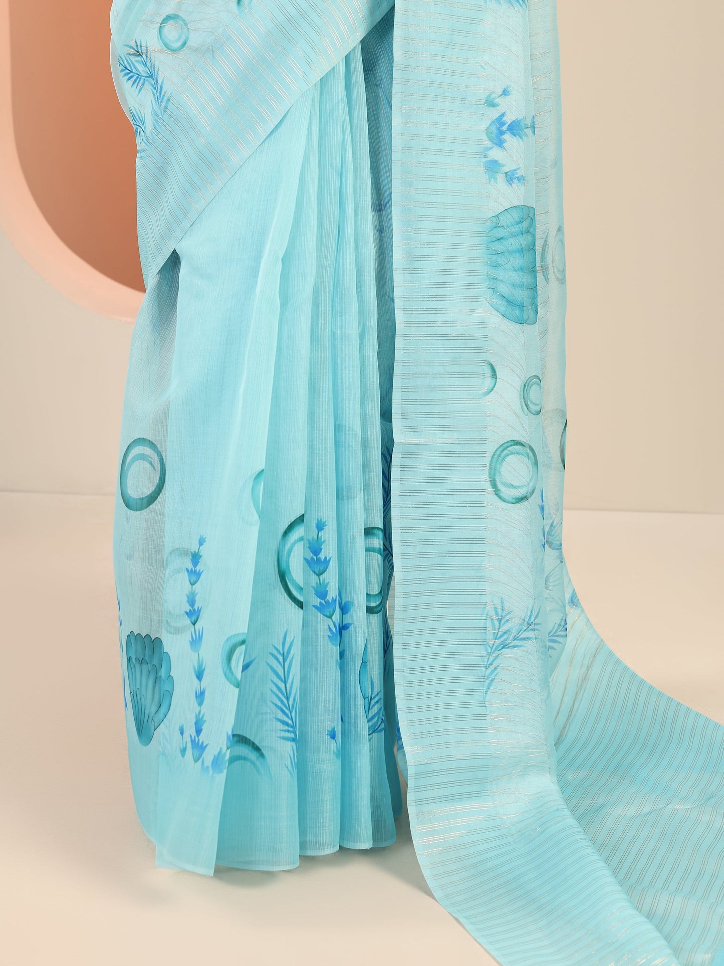 Blue Printed Organza Saree With Unstitched Blouse Piece