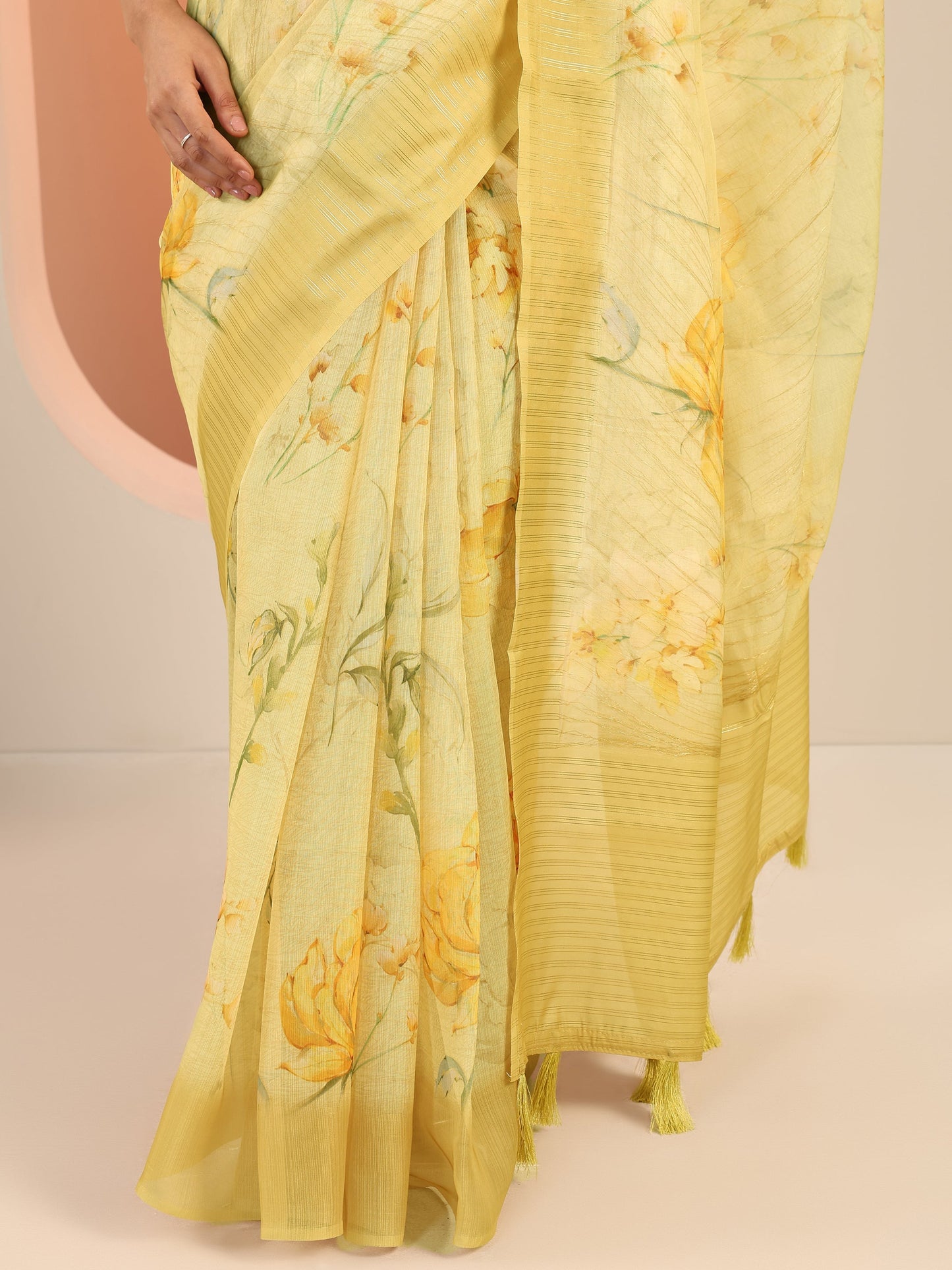 Yellow Printed Organza Saree With Unstitched Blouse Piece