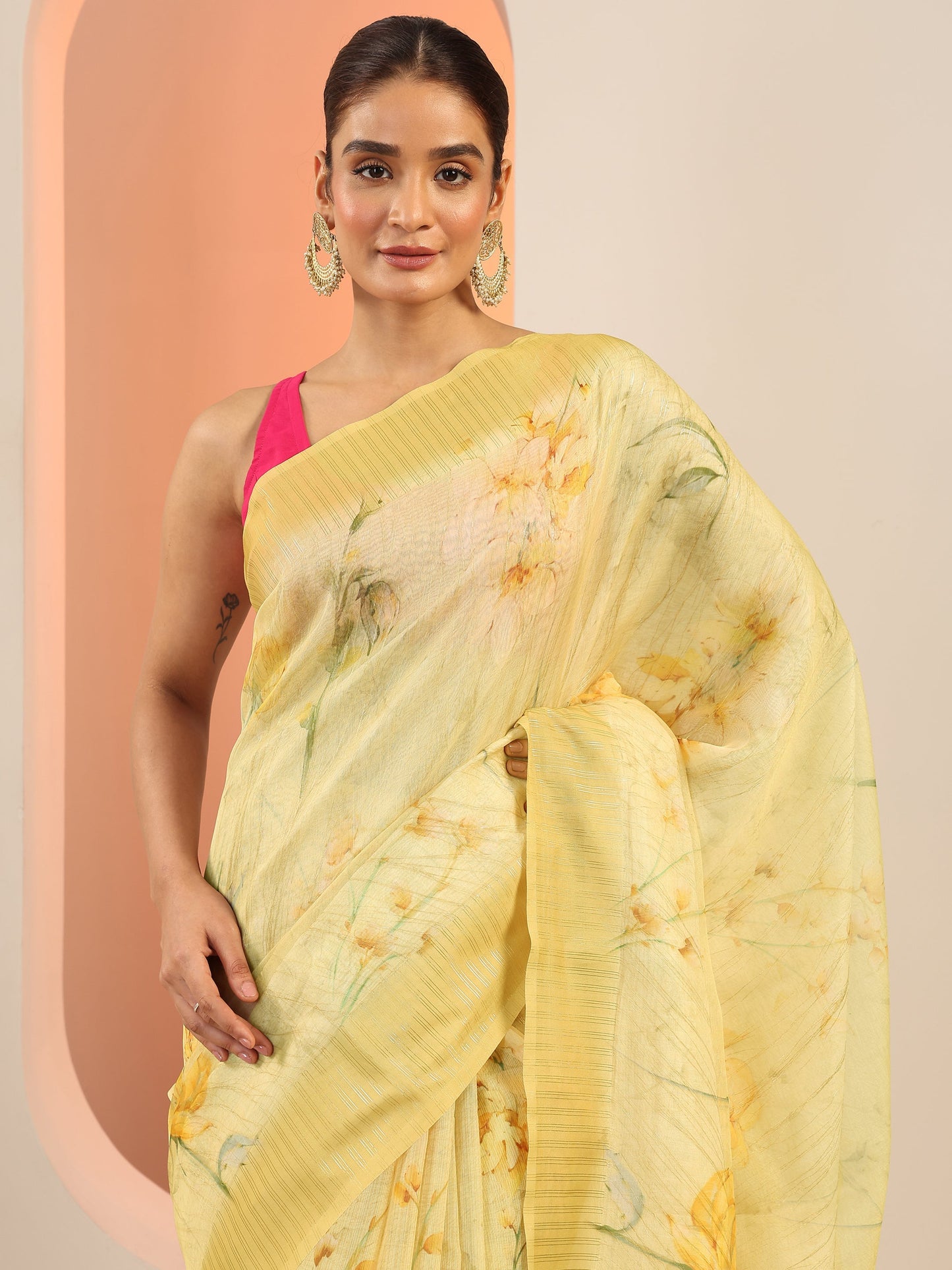 Yellow Printed Organza Saree With Unstitched Blouse Piece