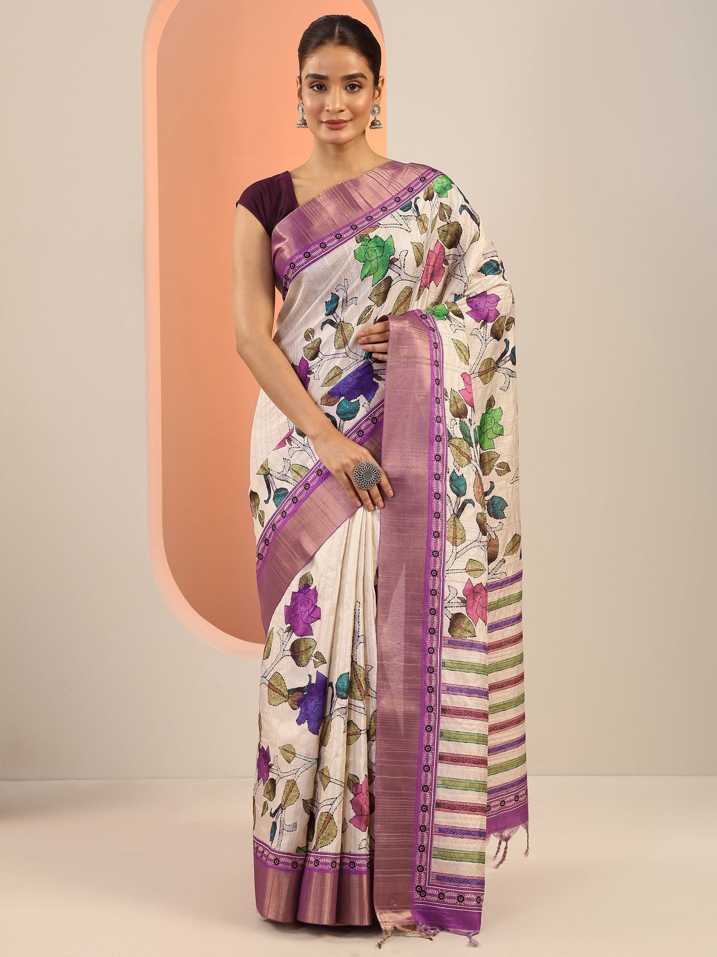 Off White Printed Silk Saree With Unstitched Blouse Piece