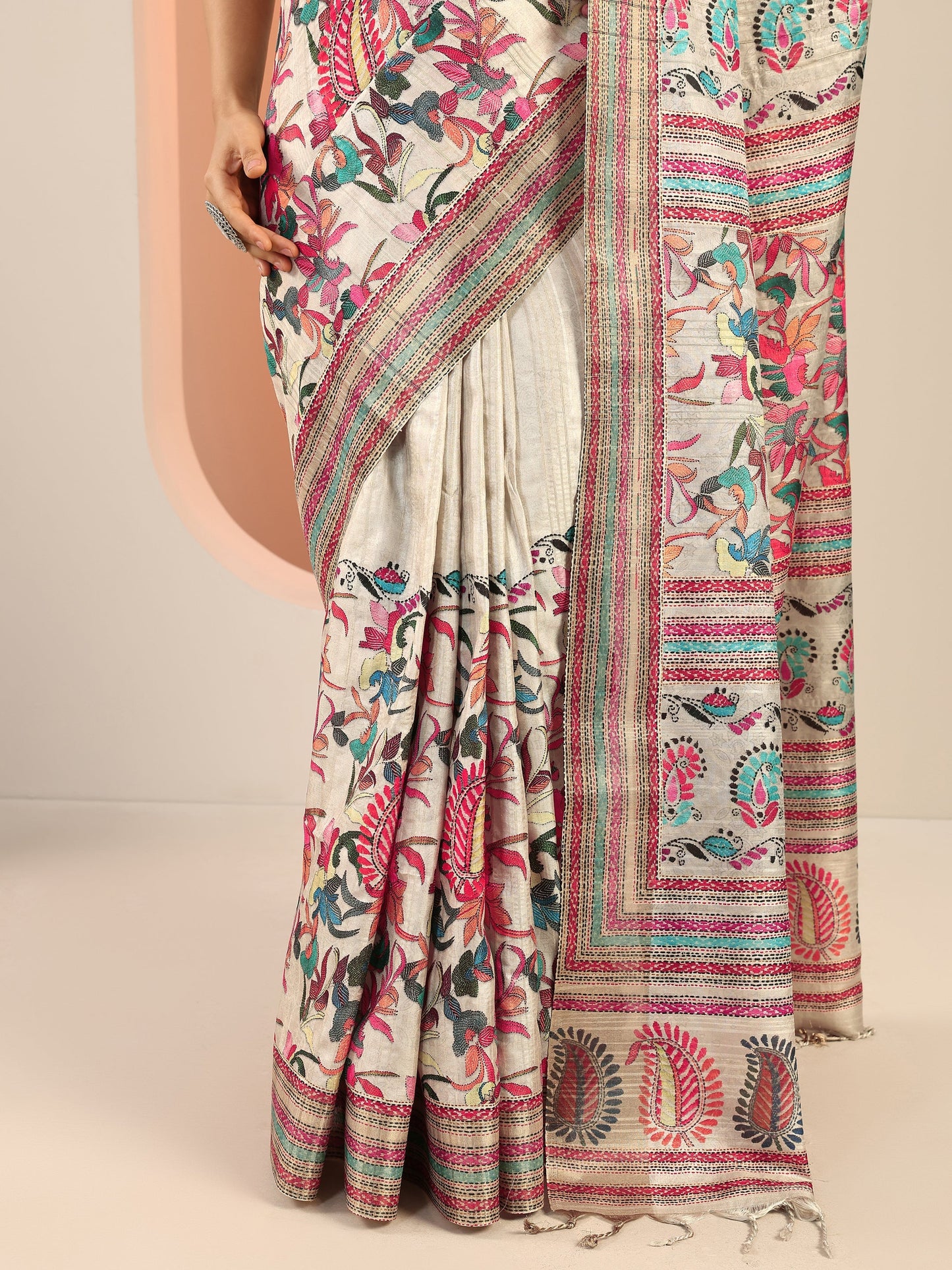 Multi Printed Silk Saree With Unstitched Blouse Piece