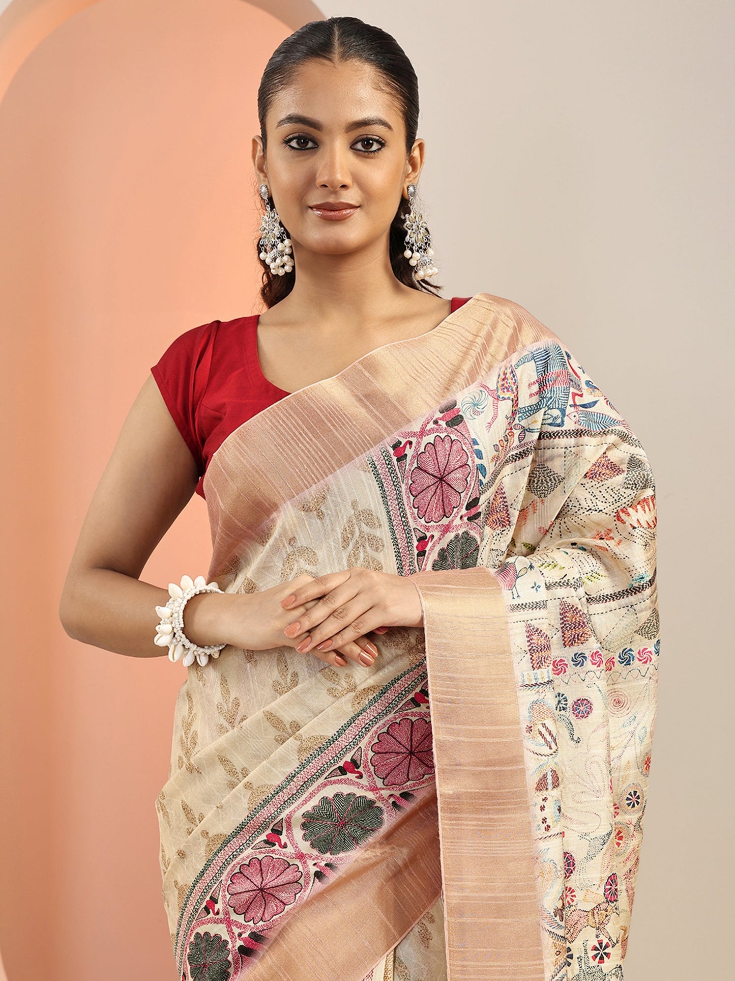 Off White Kalamkari Printed Silk Blend Saree With Unstitched Blouse Piece