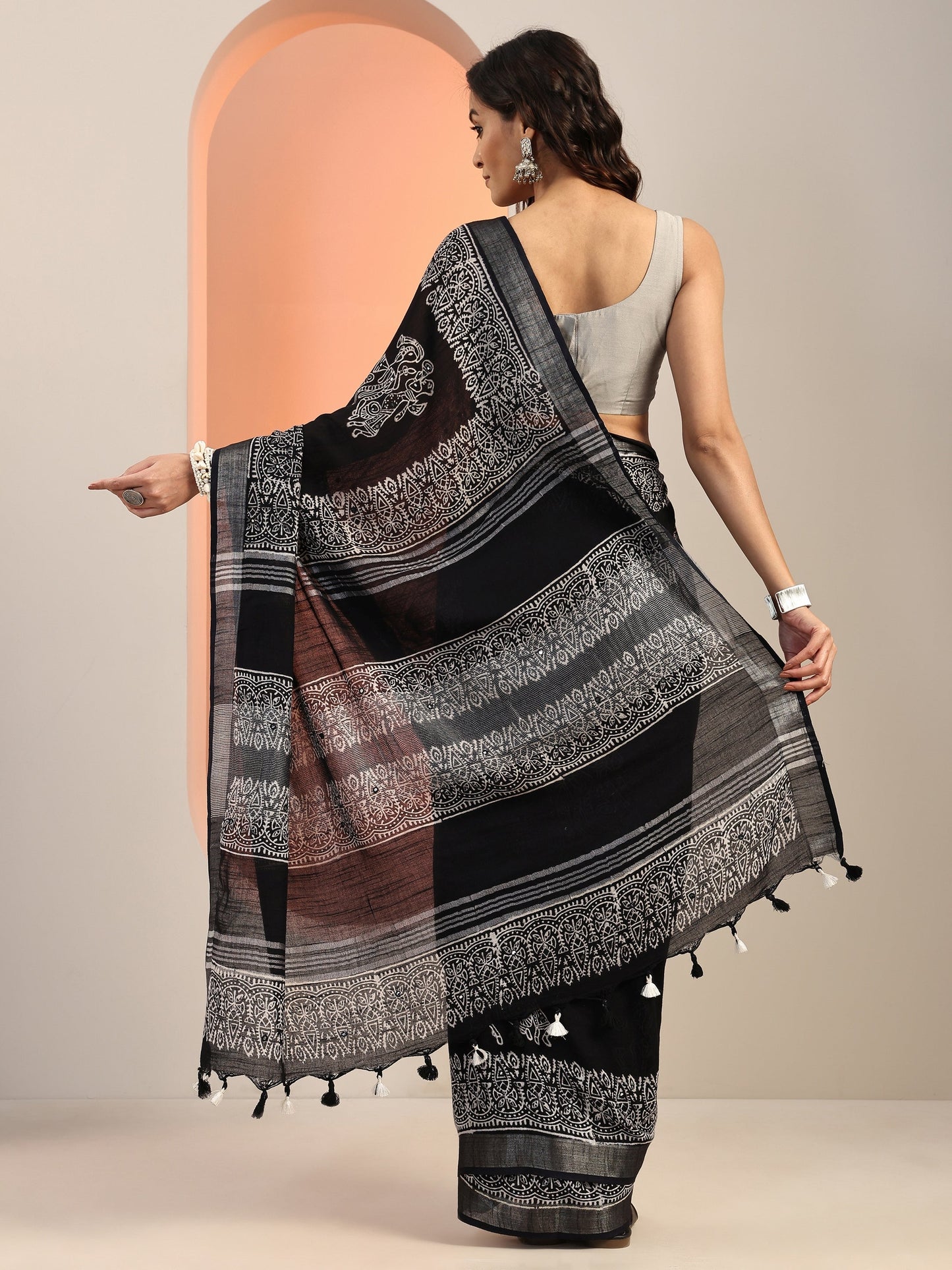 Black Printed Cotton Saree With Unstitched Blouse Piece