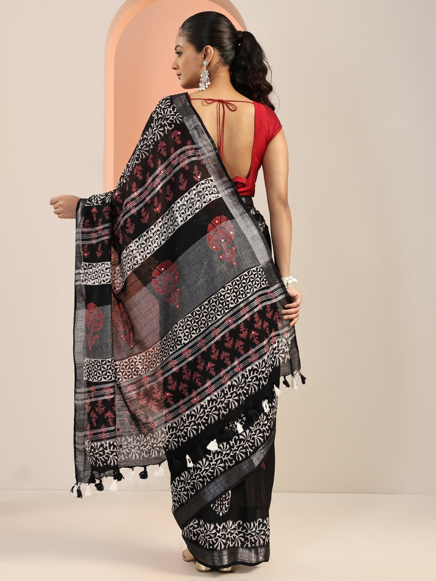 Black Printed Cotton Saree With Unstitched Blouse Piece