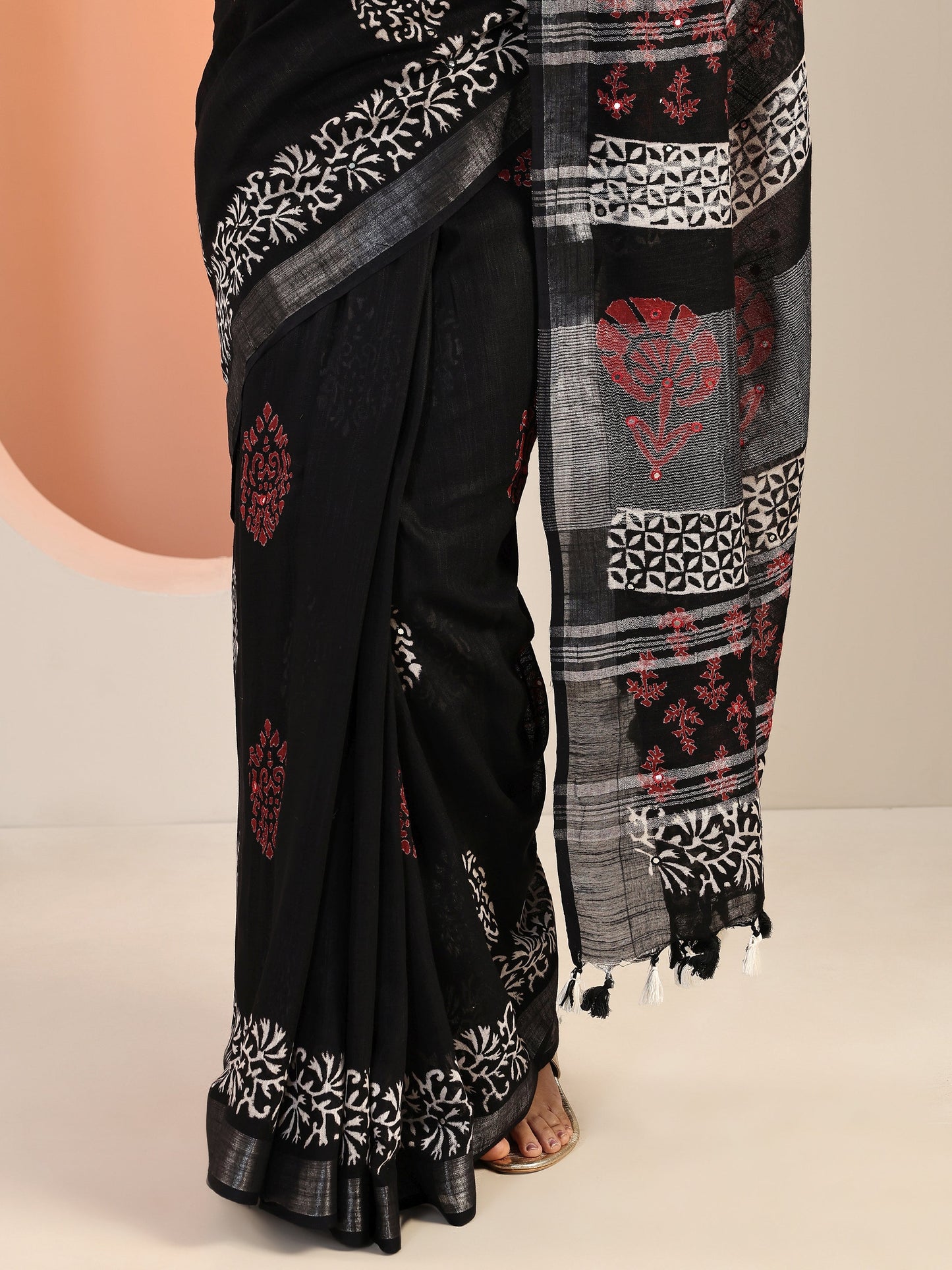 Black Printed Cotton Saree With Unstitched Blouse Piece