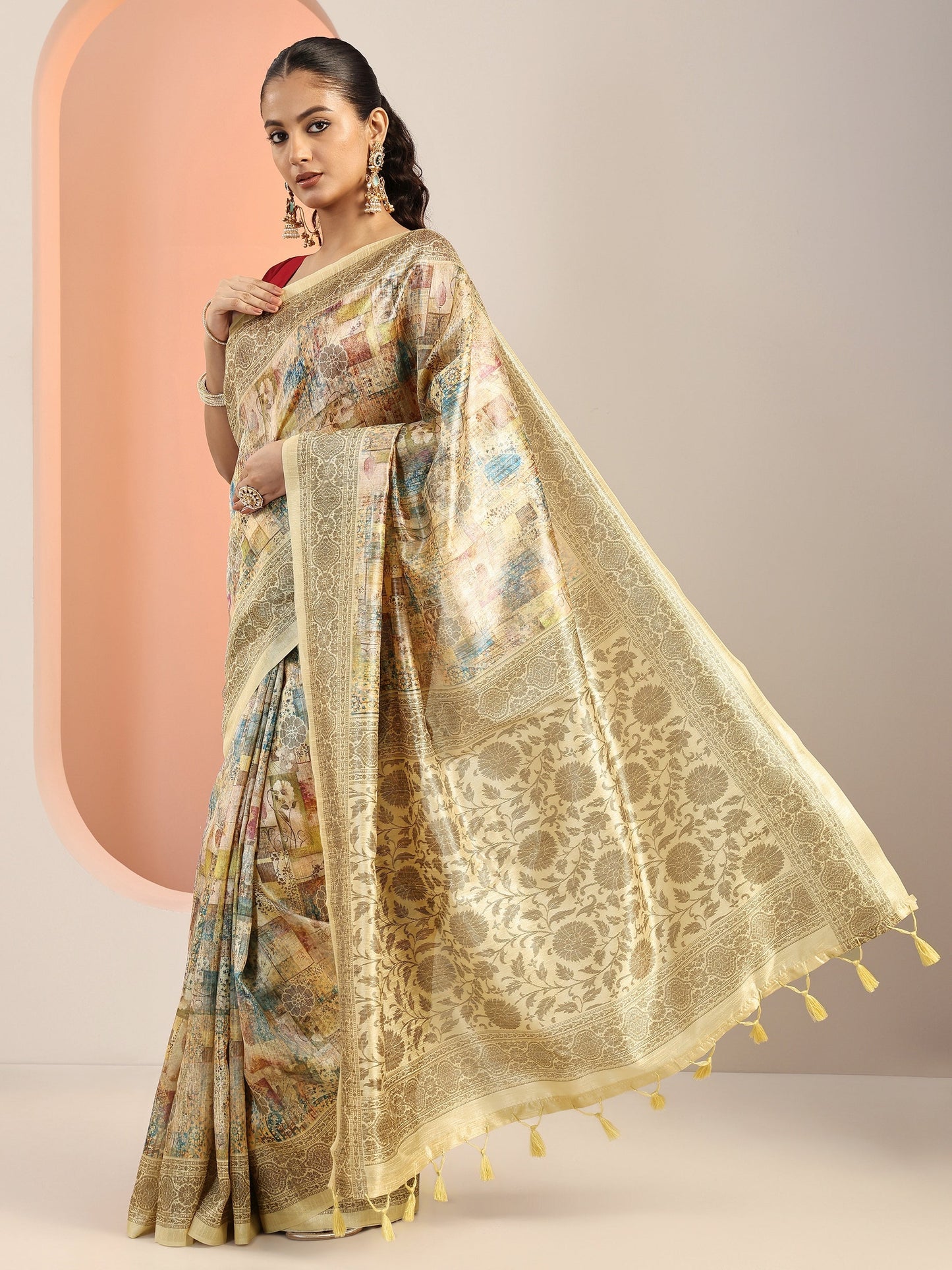 Beige Printed Silk Blend Saree With Unstitched Blouse Piece