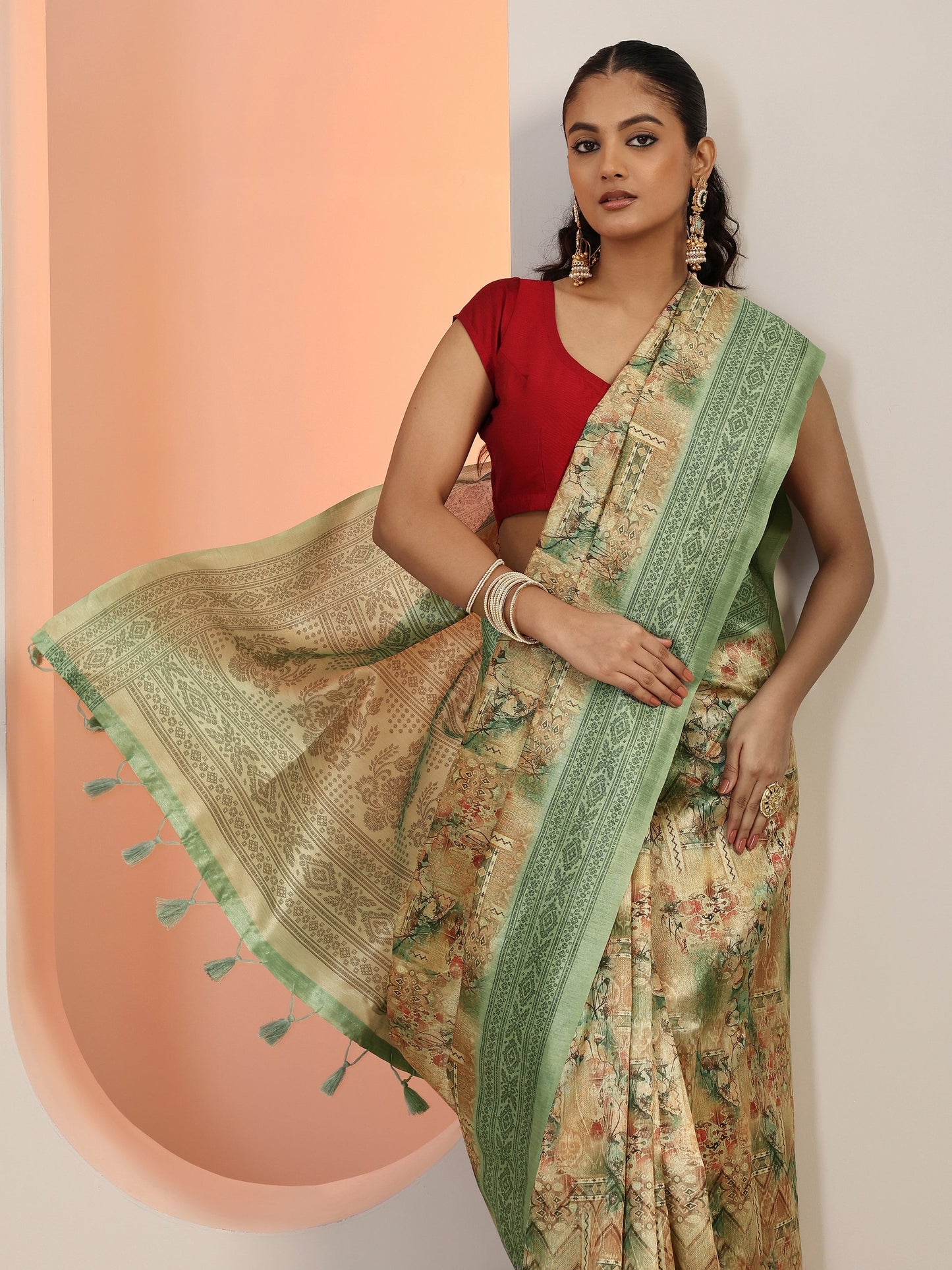Green Printed Silk Blend Saree With Unstitched Blouse Piece